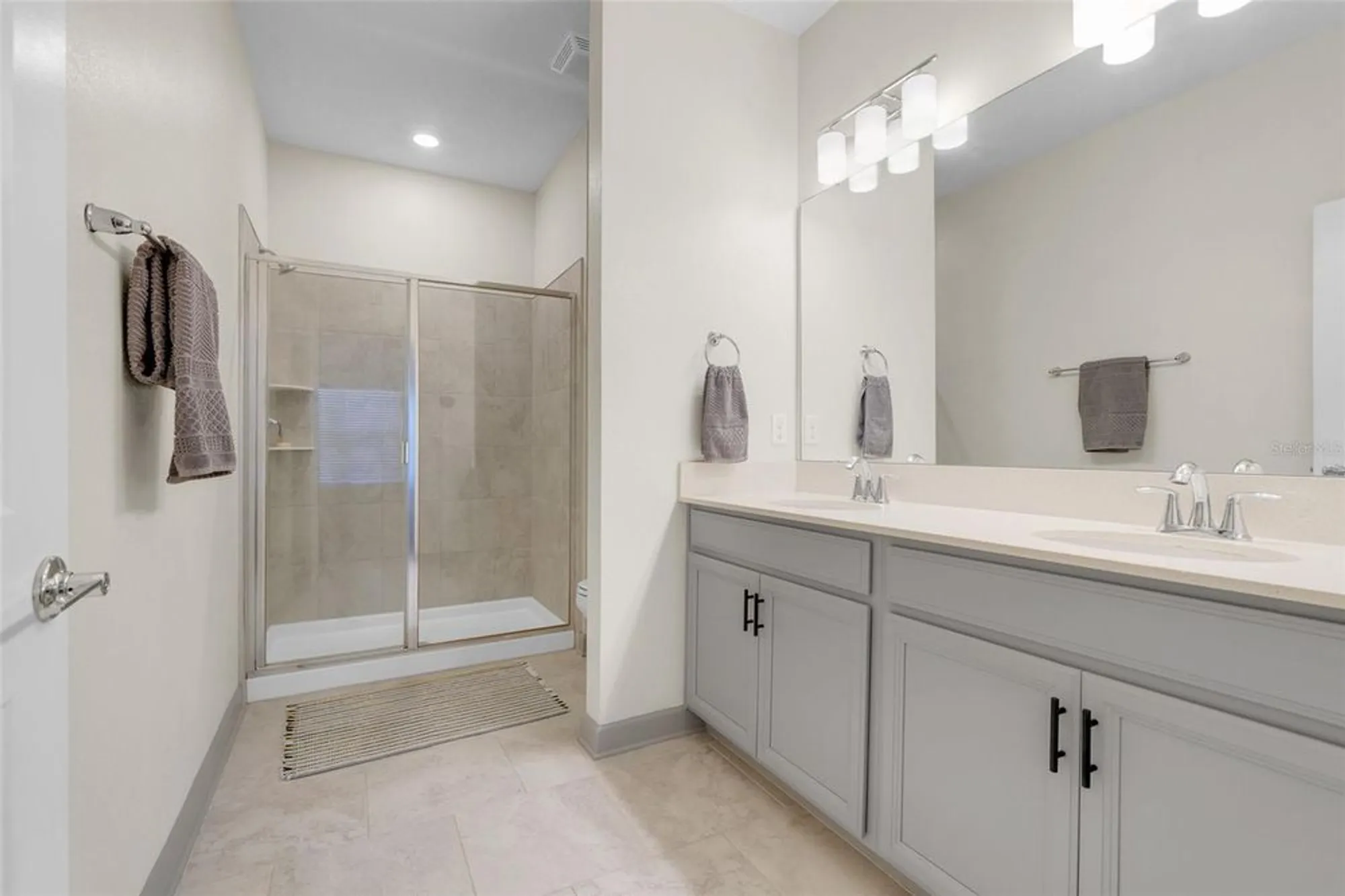 Property Slideshow image 16 of 40 | 3538 belland cir b, Clermont, FL, 34711