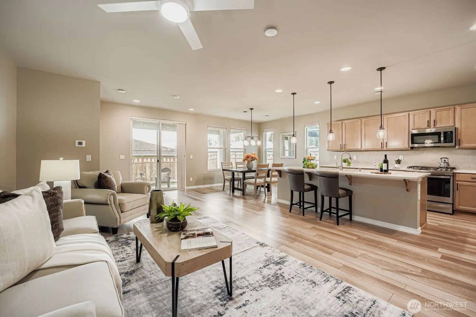 Property Slideshow image 14 of 30 | 15206 183rd ave e unit e, Bonney Lake, WA, 98391