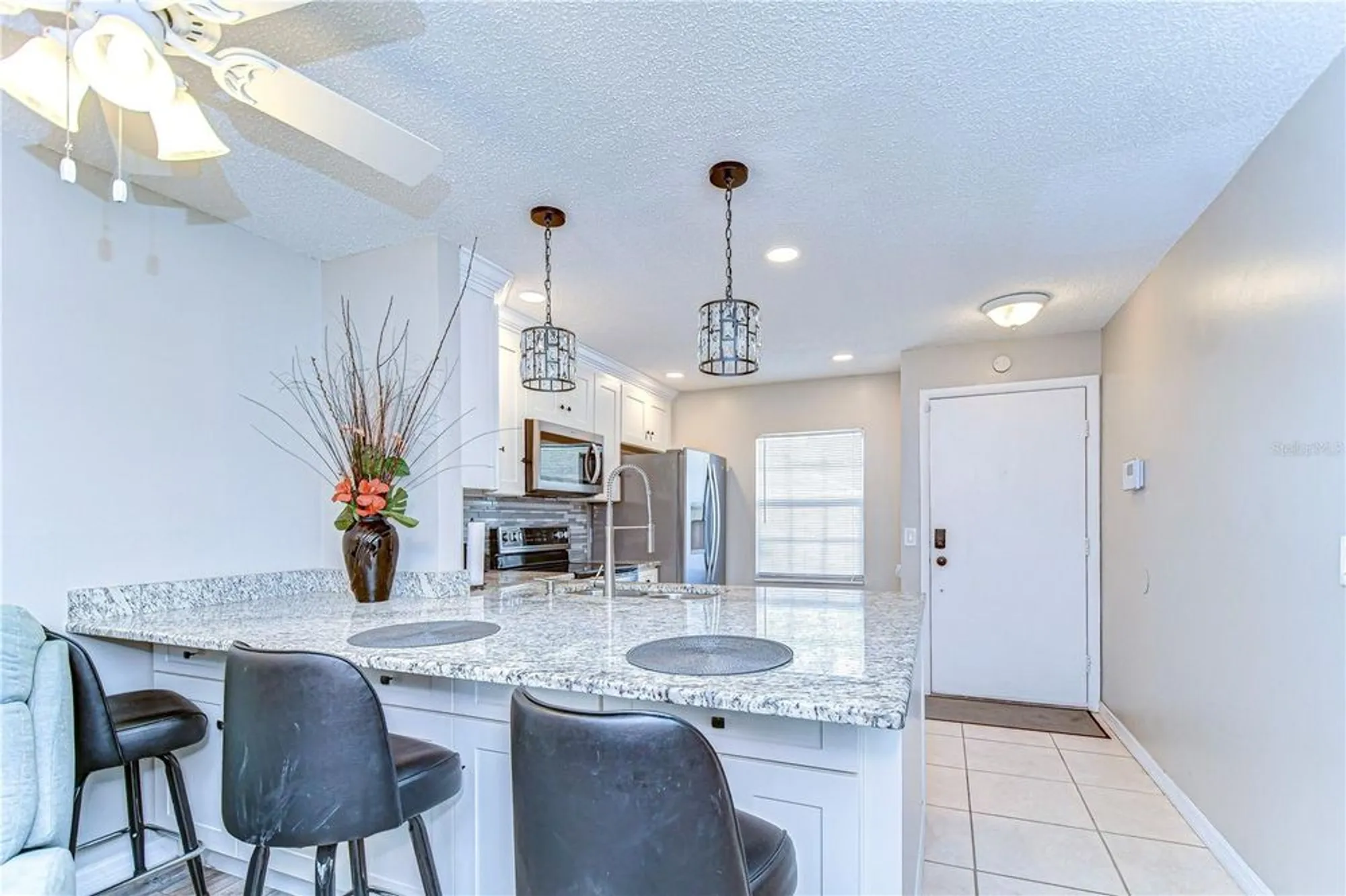 Property Slideshow image 7 of 35 | 13870 oakwood ln # 13870, Seminole, FL, 33776