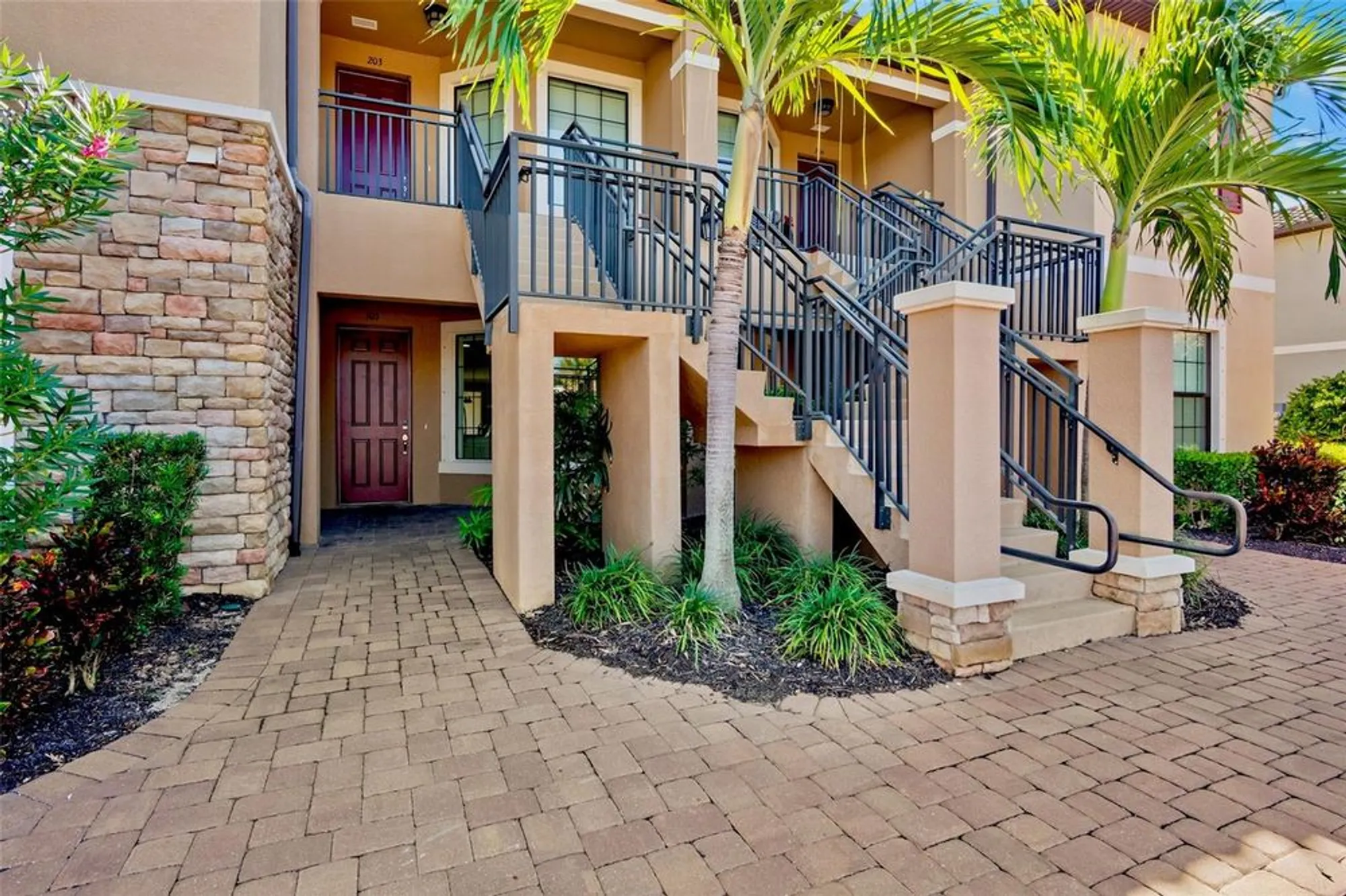 Property Slideshow image 31 of 49 | 5425 cicerone st 103, Sarasota, FL, 34238