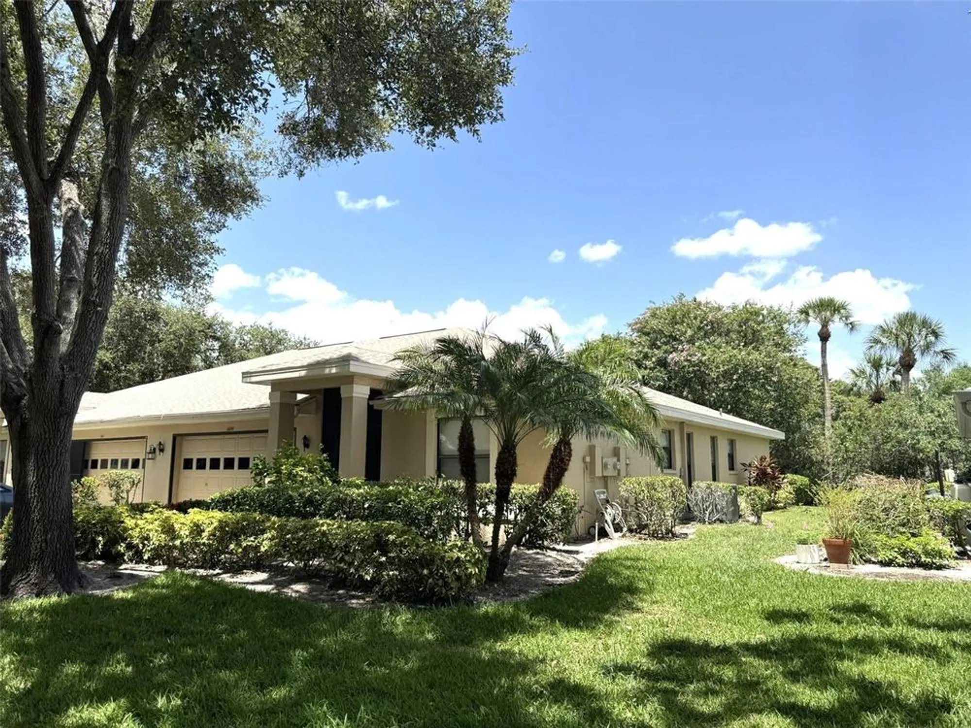 Property Slideshow image 1 of 41 | 1609 laughton pl, Sun City Center, FL, 33573