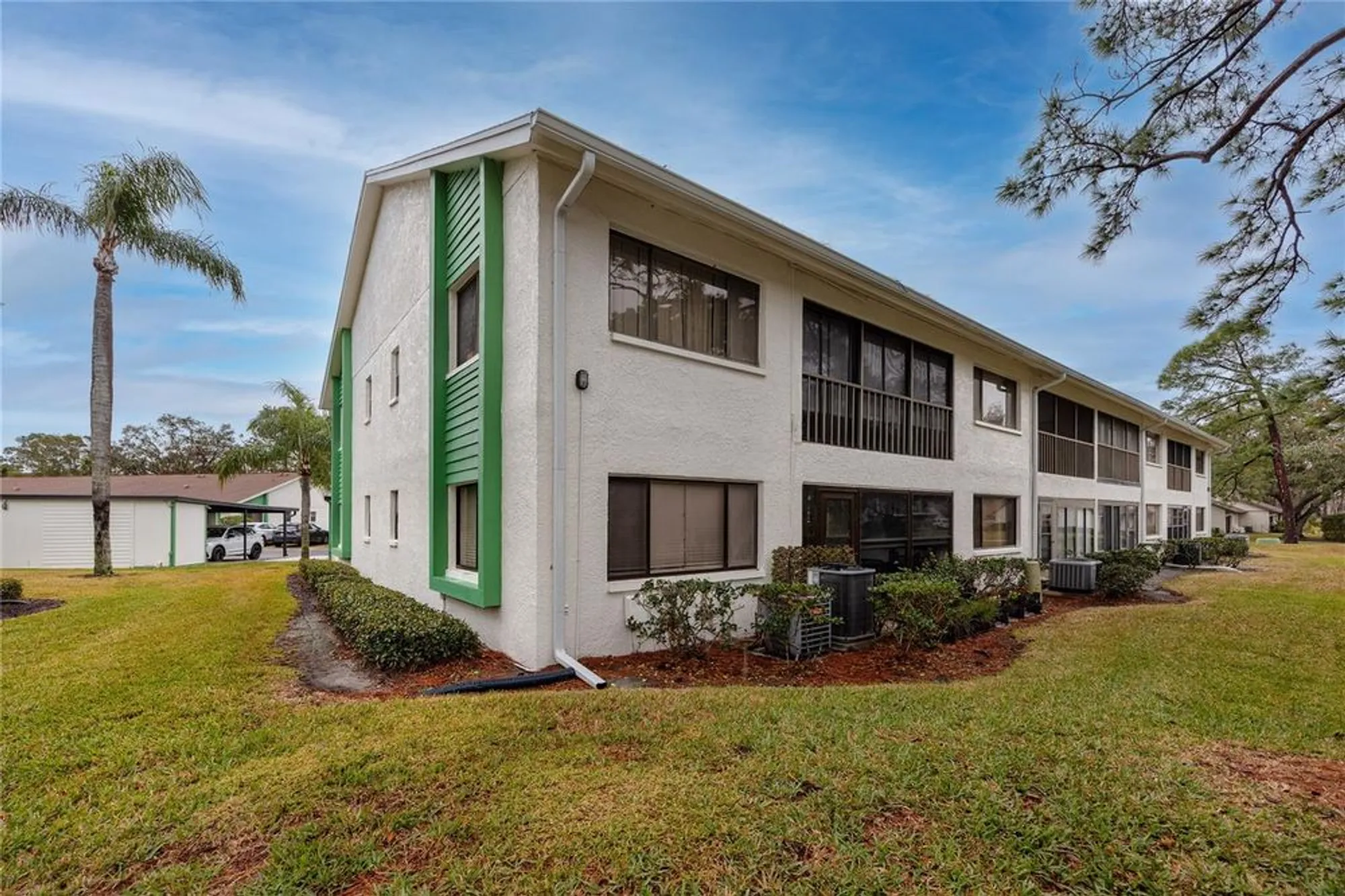 Property Slideshow image 8 of 47 | 2561 royal pines cir # 14h, Clearwater, FL, 33763