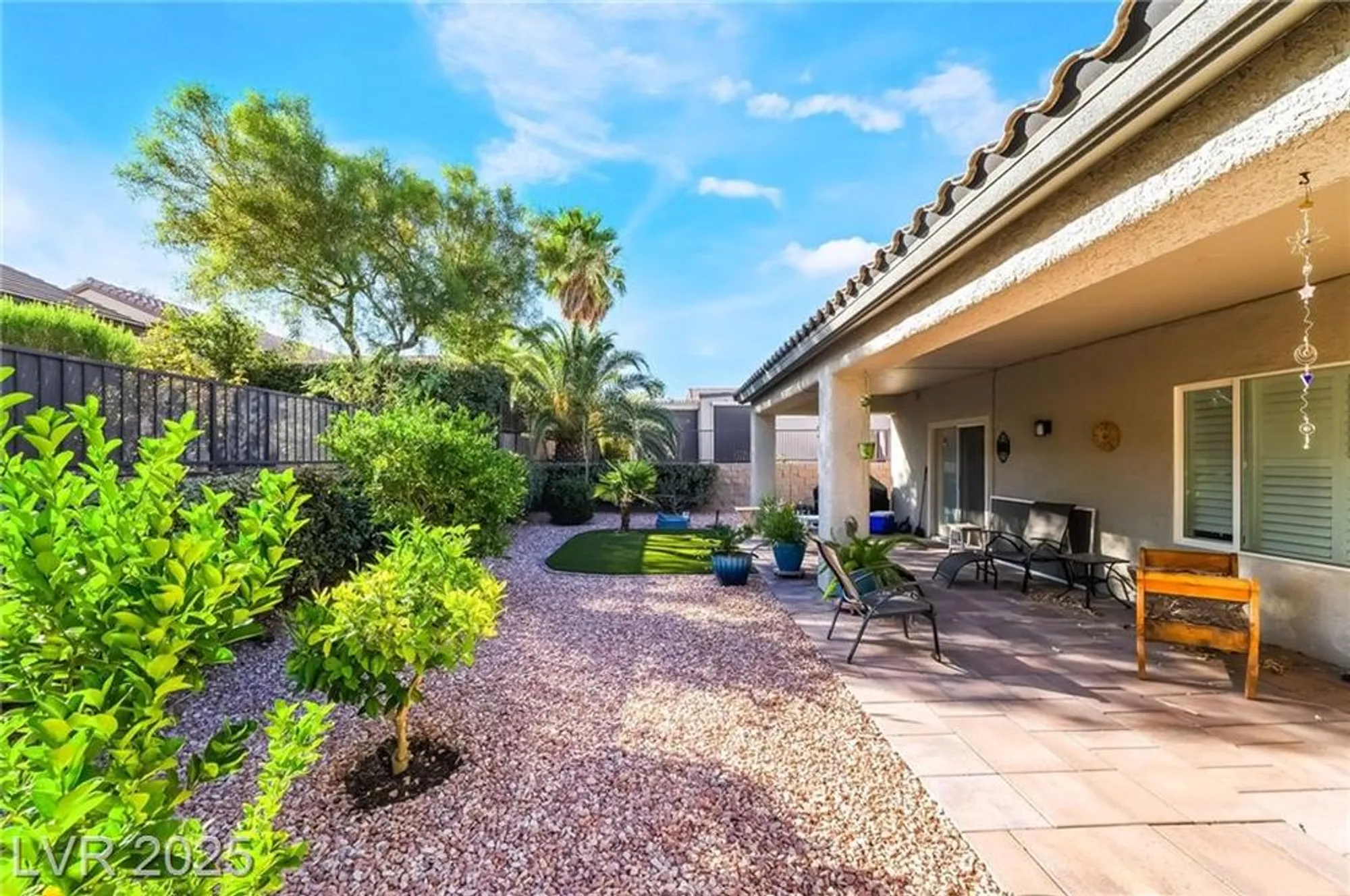 Property Slideshow image 34 of 40 | 2318 black river falls dr, Henderson, NV, 89044