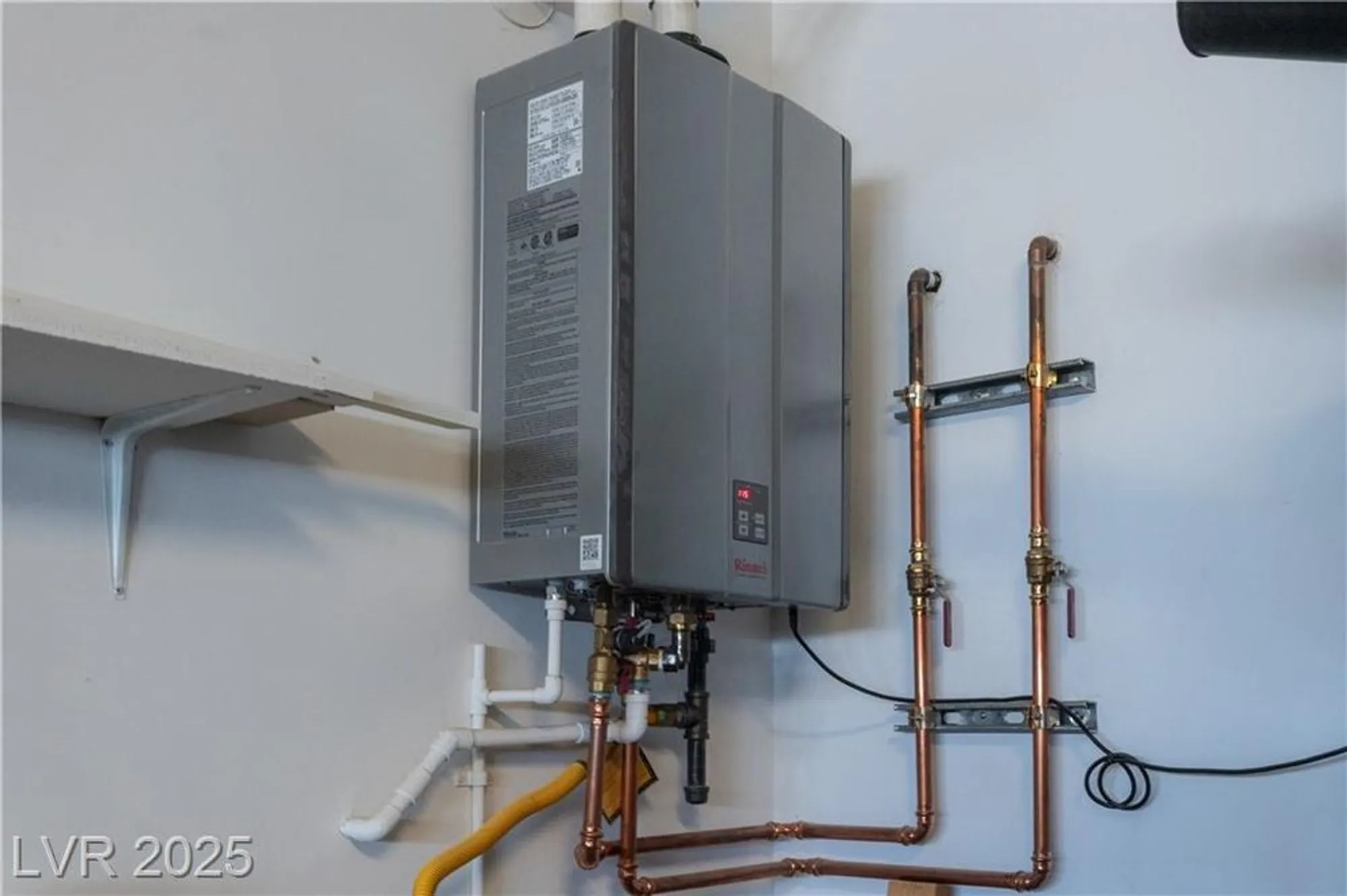 Property Slideshow image 36 of 44 | 12438 heritage bend dr, Las Vegas, NV, 89138