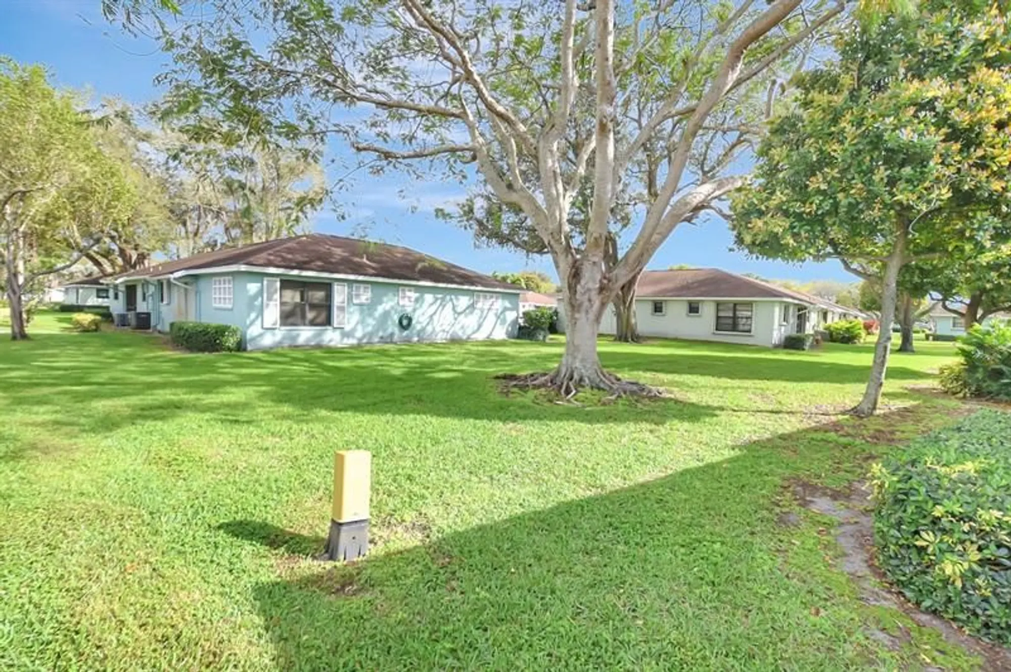Property Slideshow image 44 of 66 | 9800 pecan tree dr b, Boynton Beach, FL, 33436