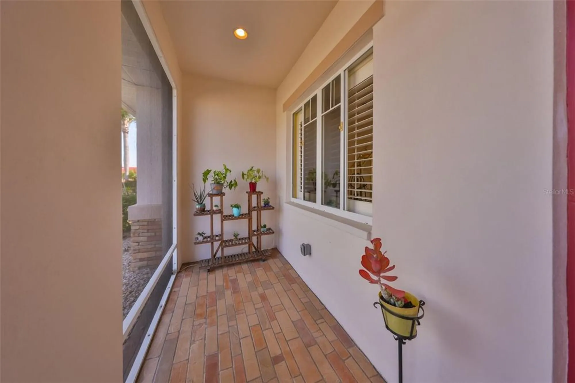 Property Slideshow image 7 of 51 | 1123 signature dr, Sun City Center, FL, 33573