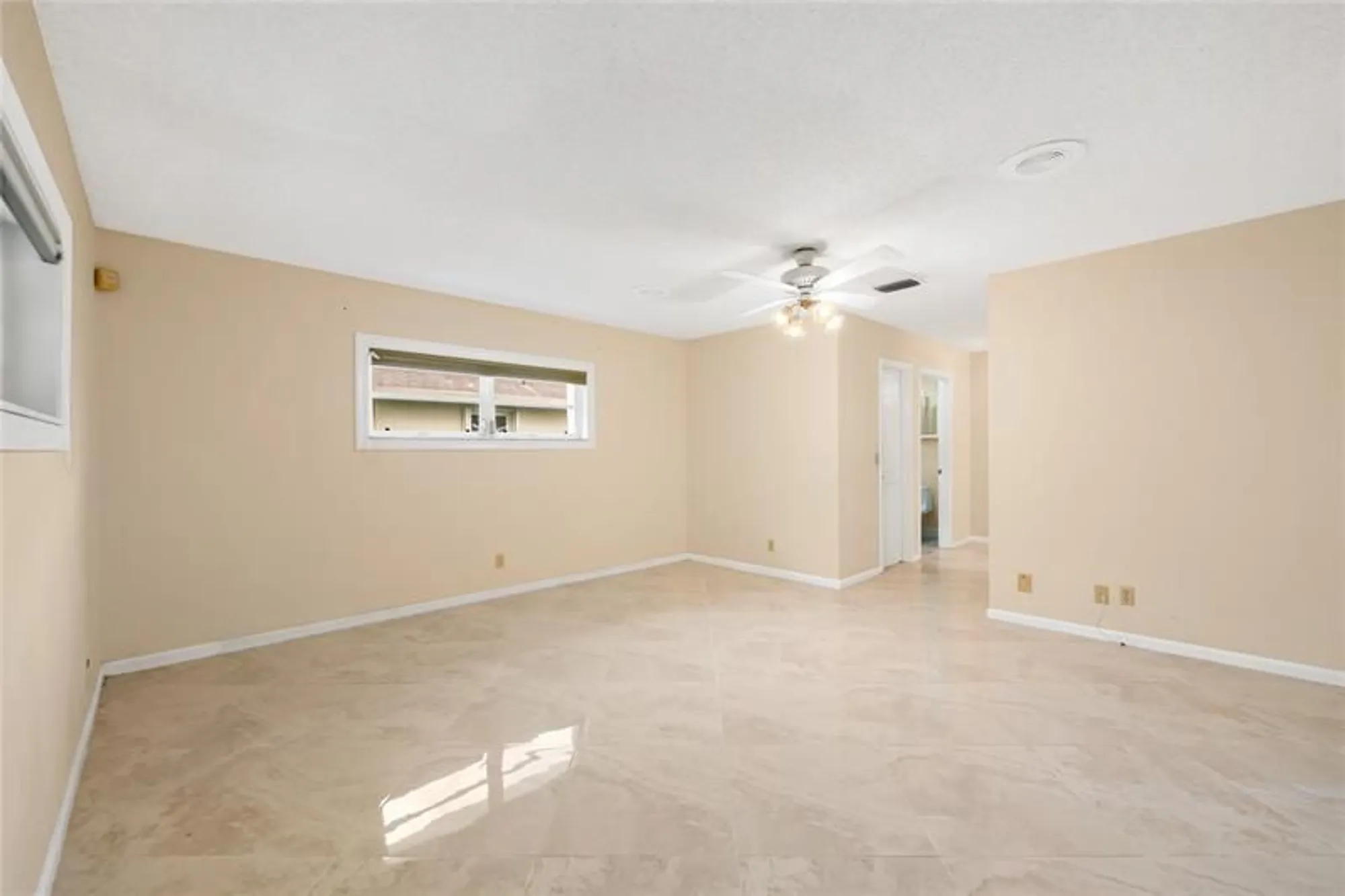 Property Slideshow image 24 of 43 | 10911 greentrail dr, Boynton Beach, FL, 33436