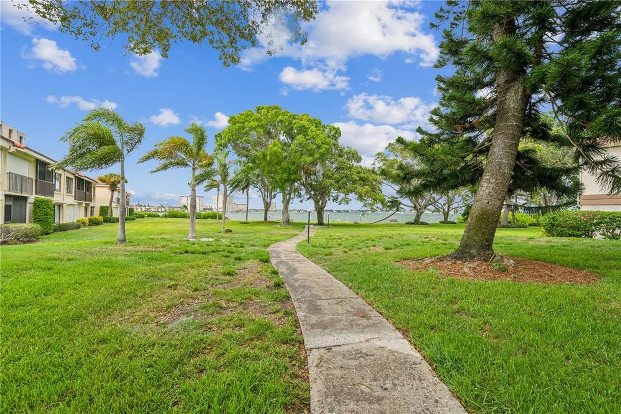 Property Slideshow image 34 of 37 | 6219 palma del mar blvd s apt 301, Saint Petersburg, FL, 33715