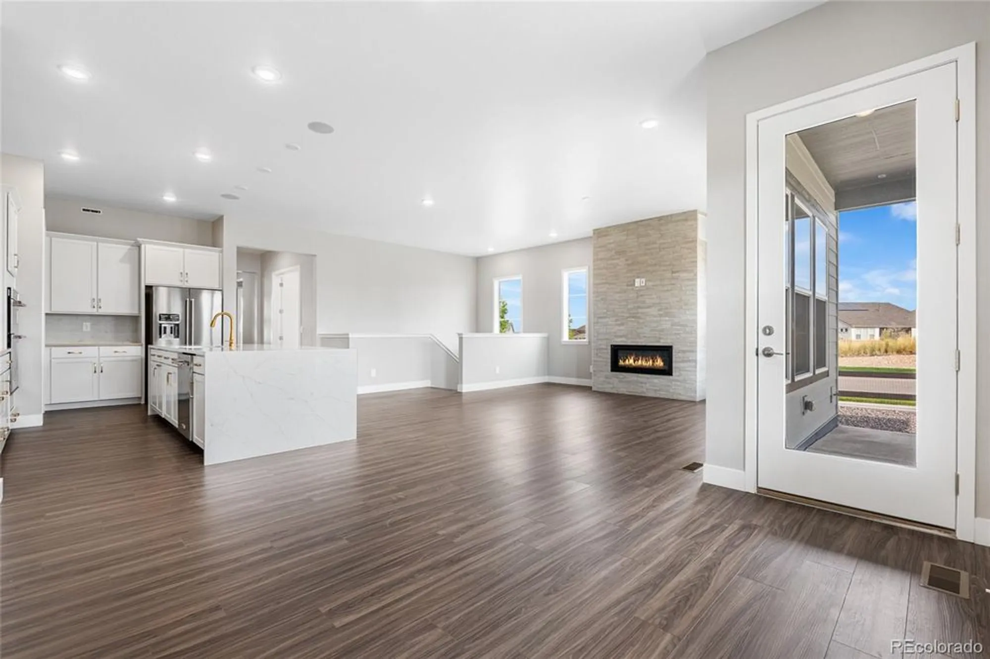 Property Slideshow image 10 of 37 | 8871 s quemoy st, Aurora, CO, 80016