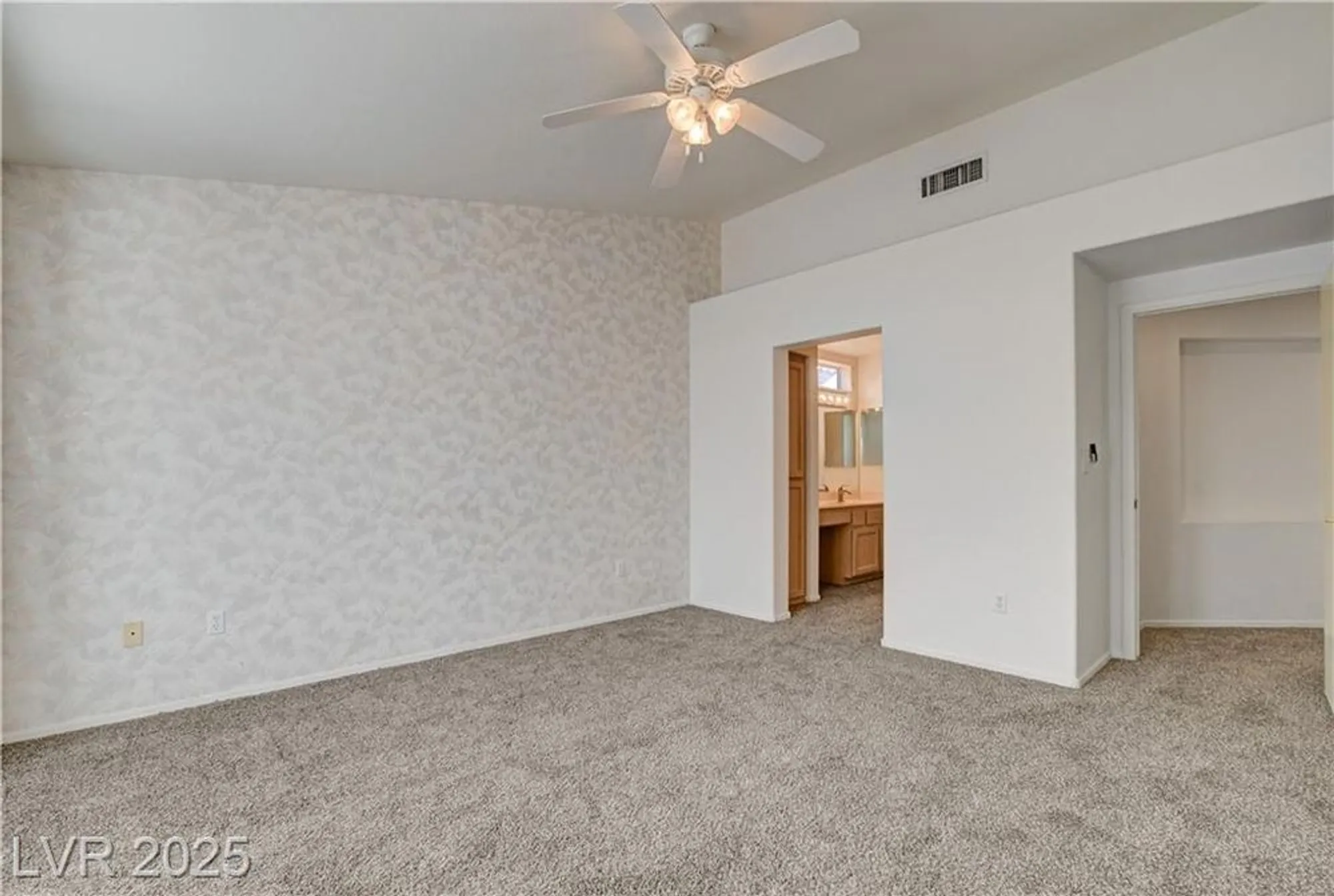 Property Slideshow image 27 of 71 | 10113 cresent creek dr, Las Vegas, NV, 89134