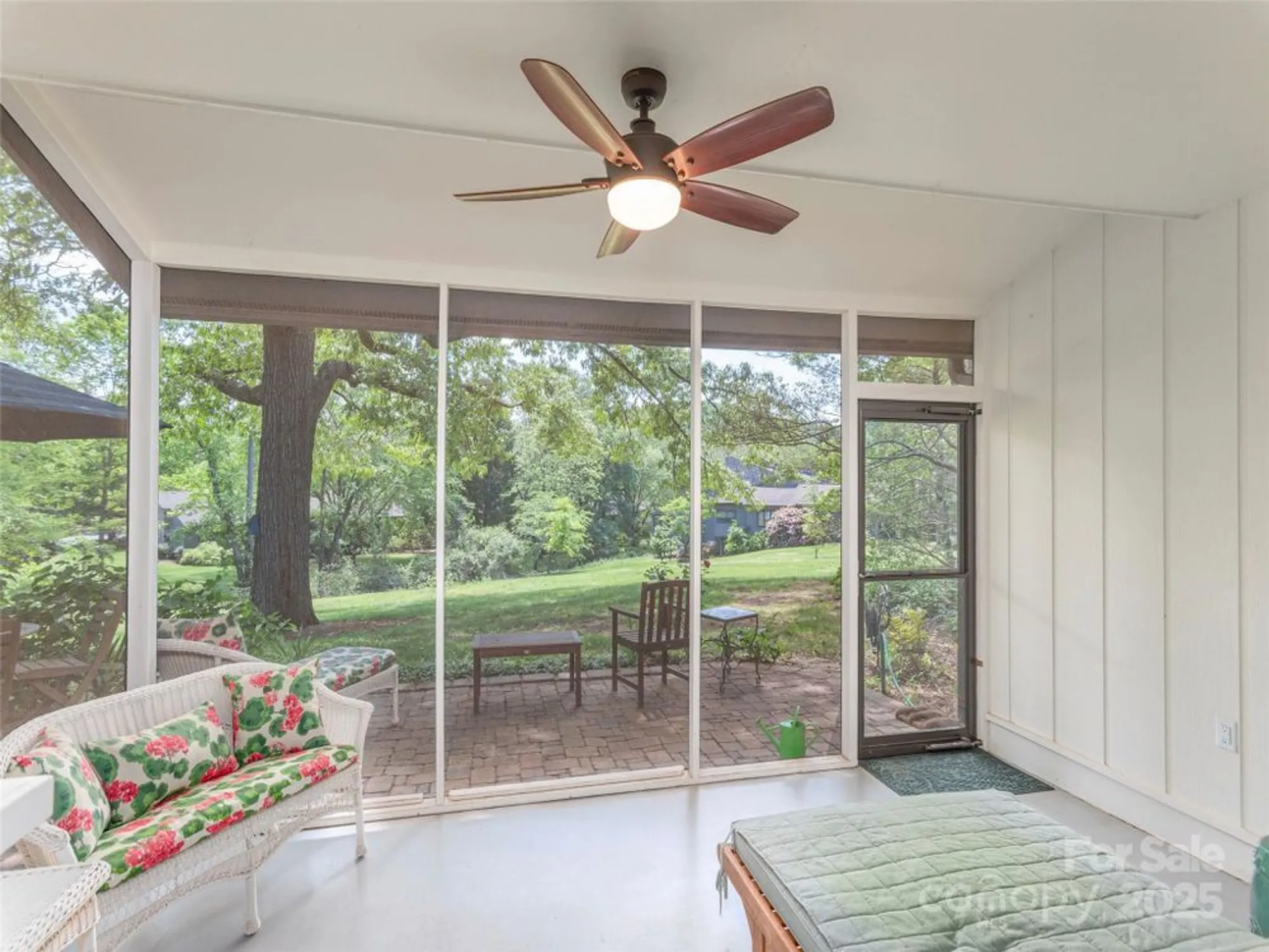 Property Slideshow image 20 of 25 | 208 crowfields dr, Asheville, NC, 28803