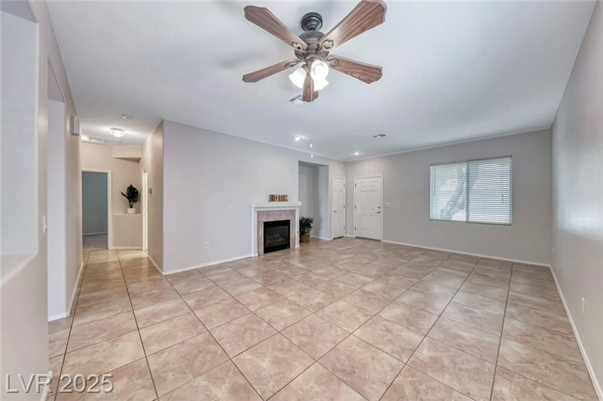 Property Slideshow image 9 of 50 | 2343 schaeffer hills dr, Henderson, NV, 89052