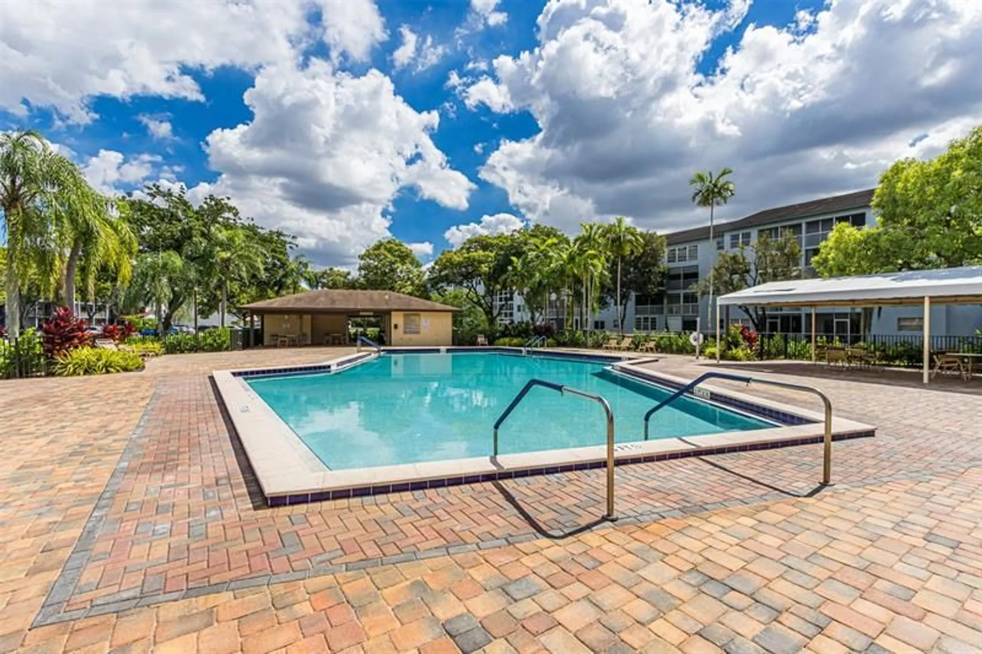 Property Slideshow image 32 of 35 | 12900 sw 13th st e403, Pembroke Pines, FL, 33027