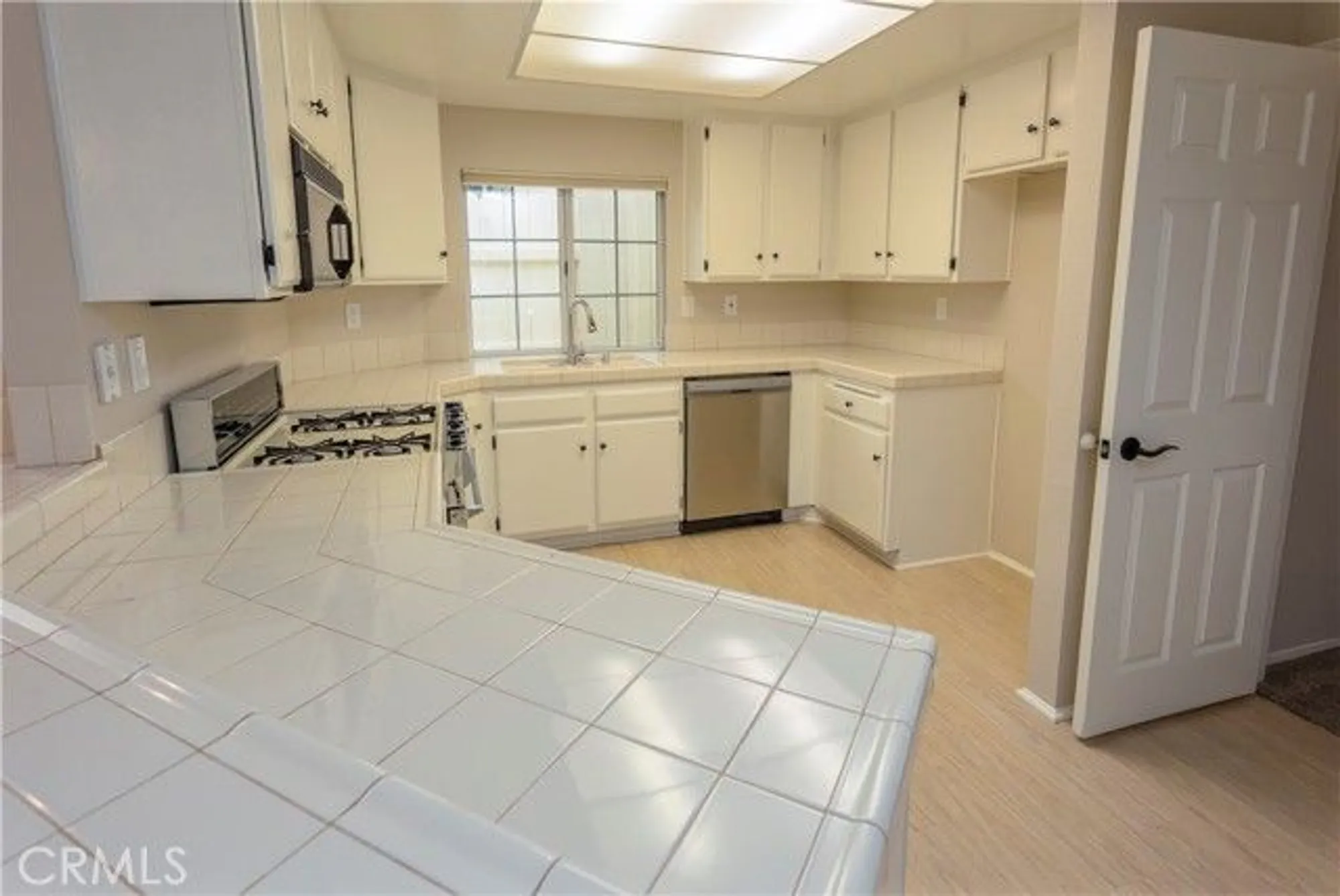 Property Slideshow image 11 of 31 | 28050 bavaria dr, Menifee, CA, 92585