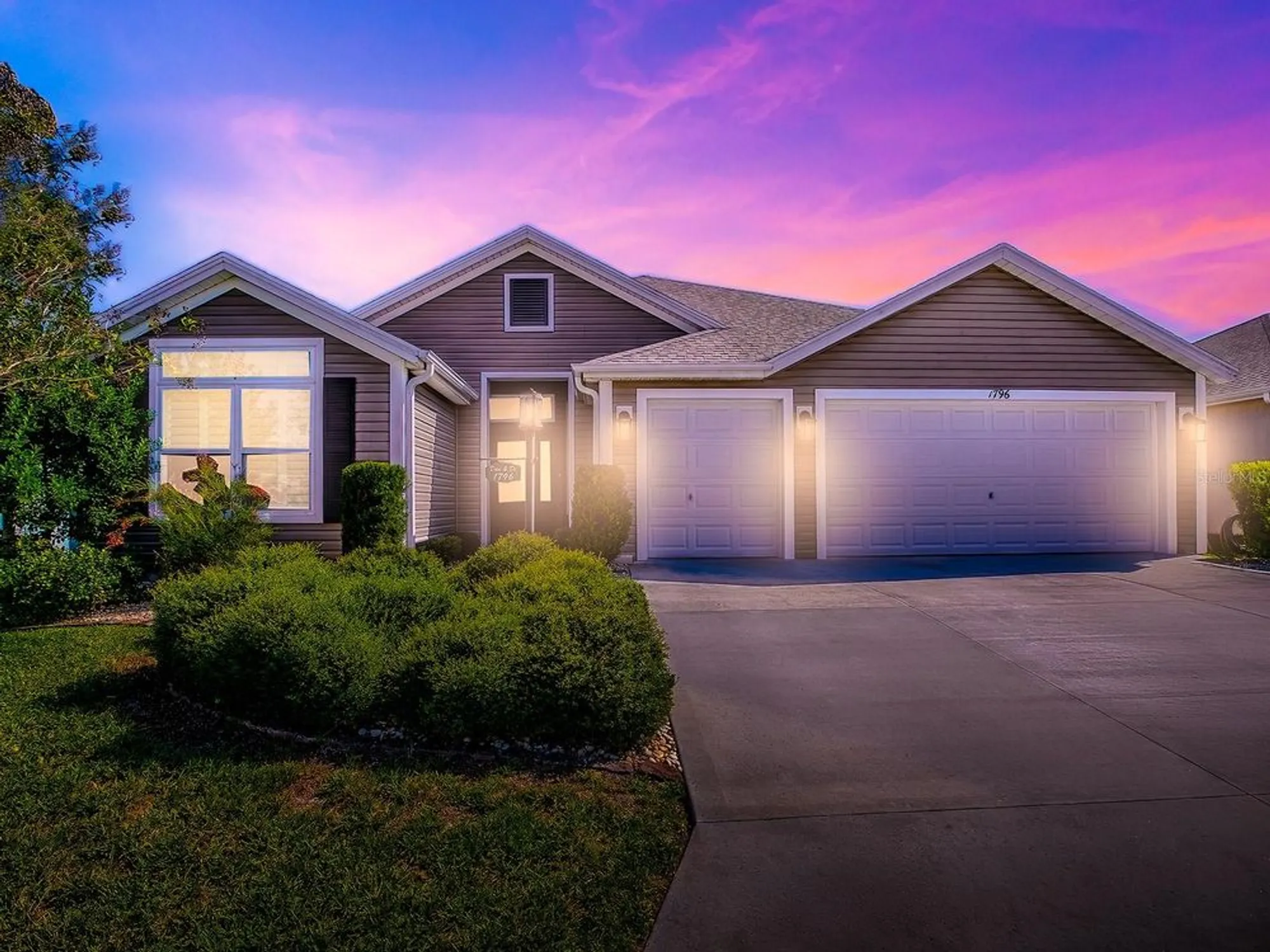 Property Slideshow image 7 of 51 | 1796 flynn cir, The Villages, FL, 32163