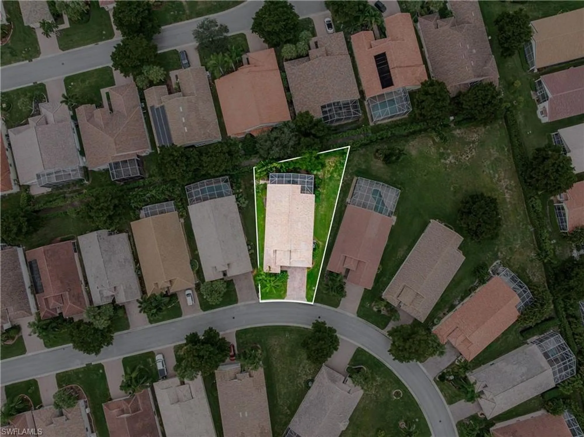 Property Slideshow image 32 of 48 | 9410 sun river way, Estero, FL, 33928