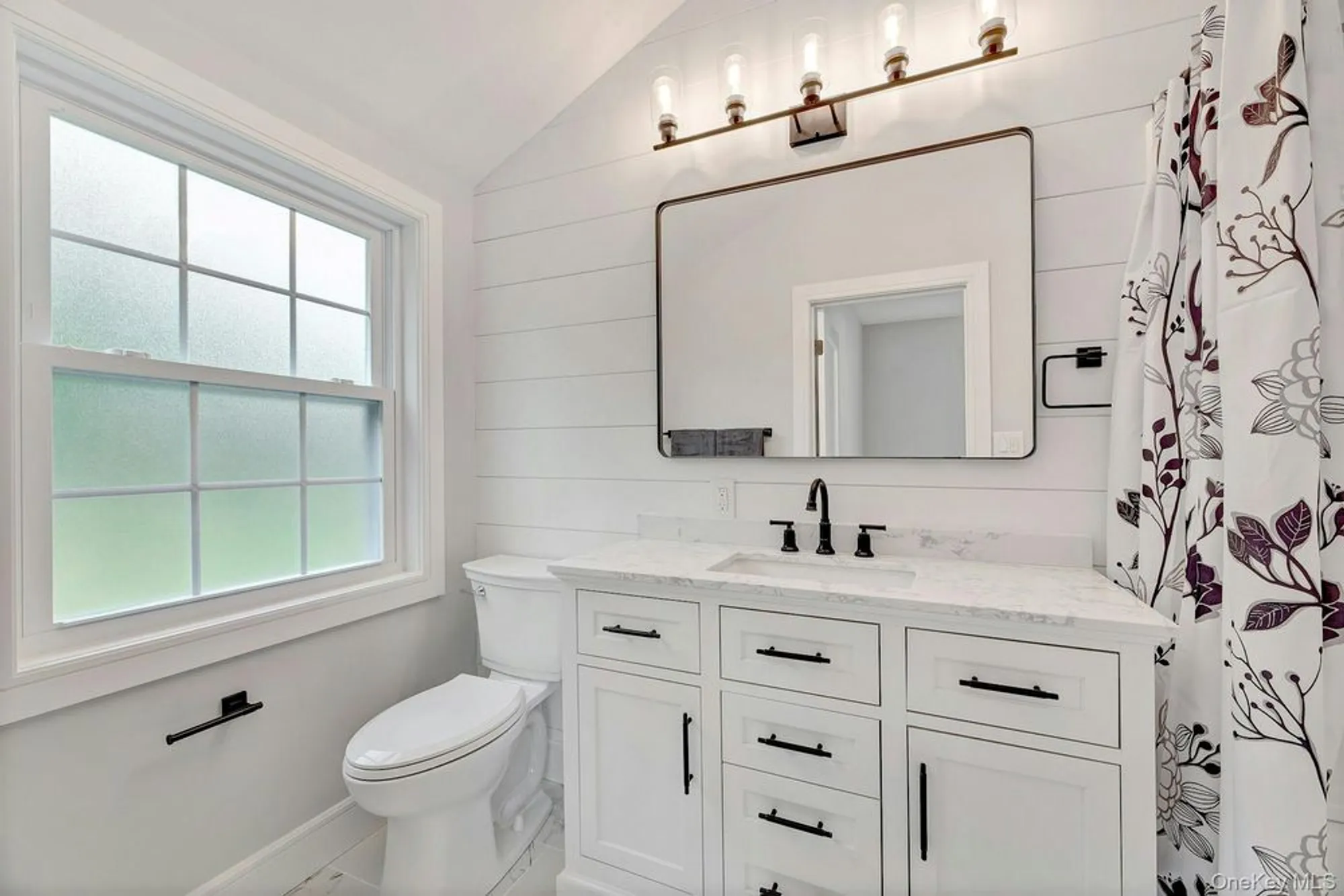 Property Slideshow image 19 of 41 | 509 oak bluff ct, Moriches, NY, 11955