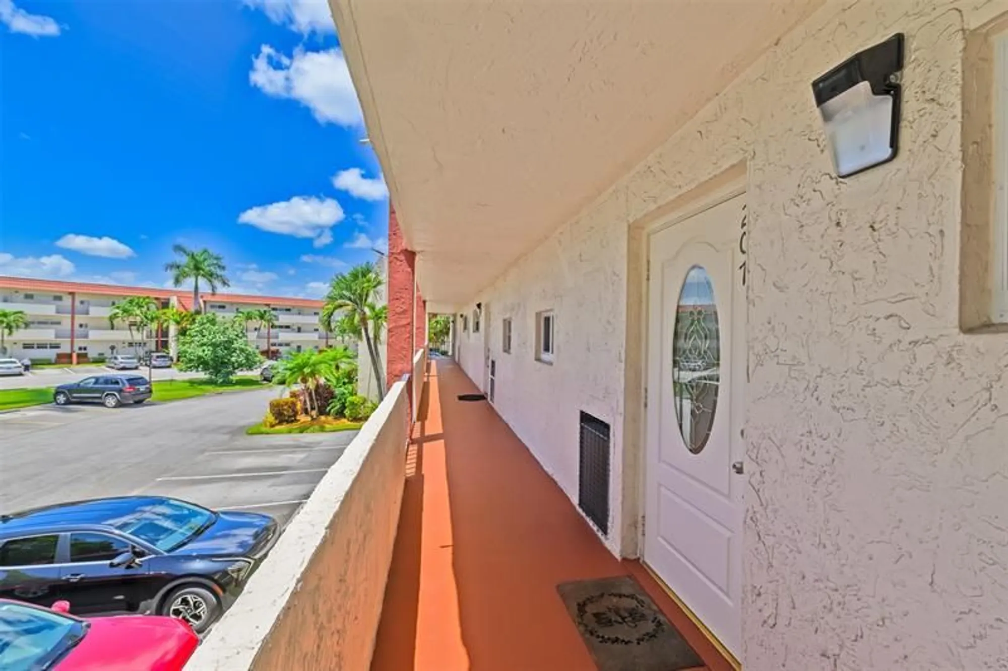 Property Slideshow image 9 of 51 | 9511 n hollybrook lake dr 207, Pembroke Pines, FL, 33025