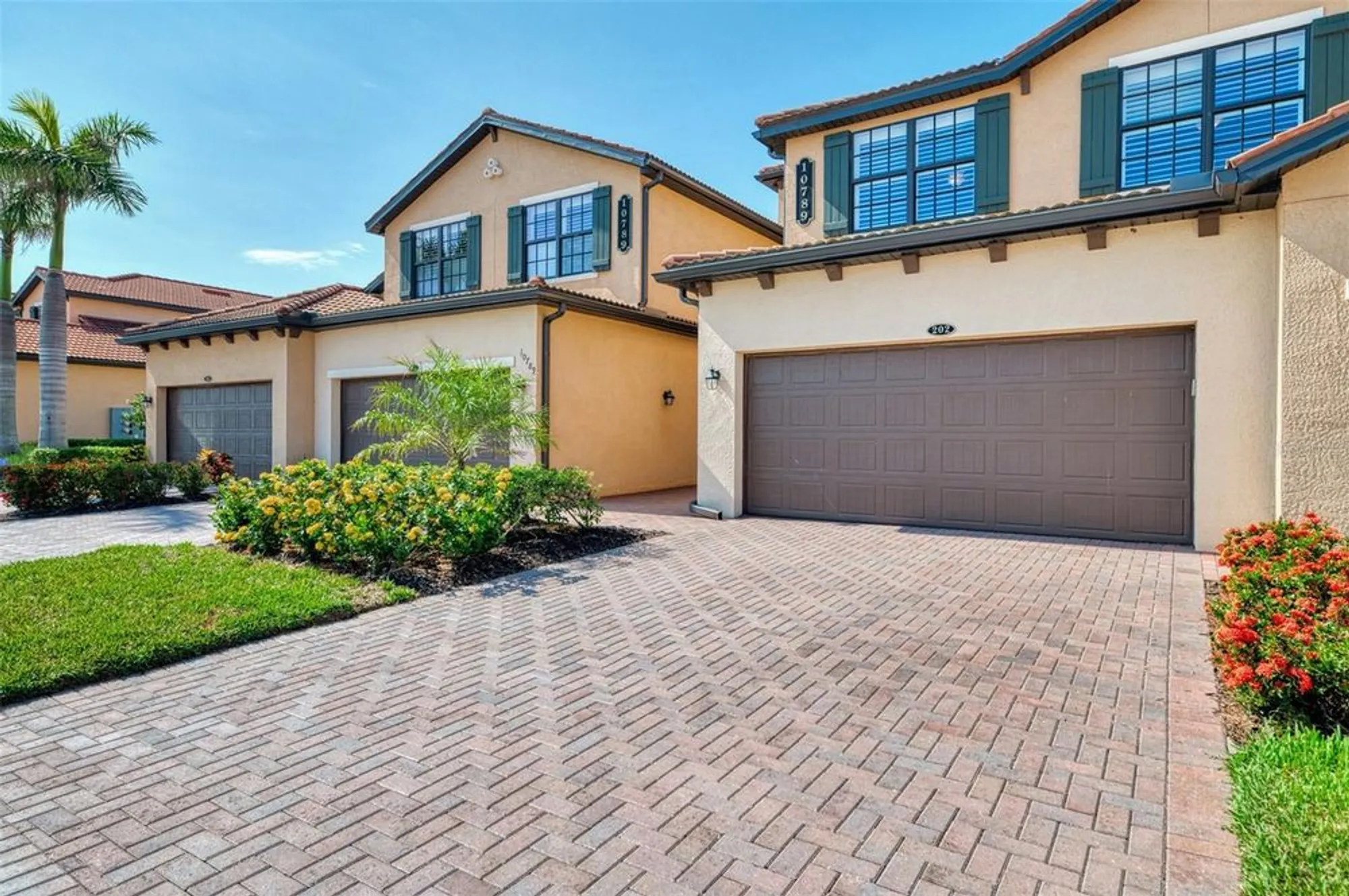 Property Slideshow image 5 of 96 | 10789 tarflower dr 202, Venice, FL, 34293