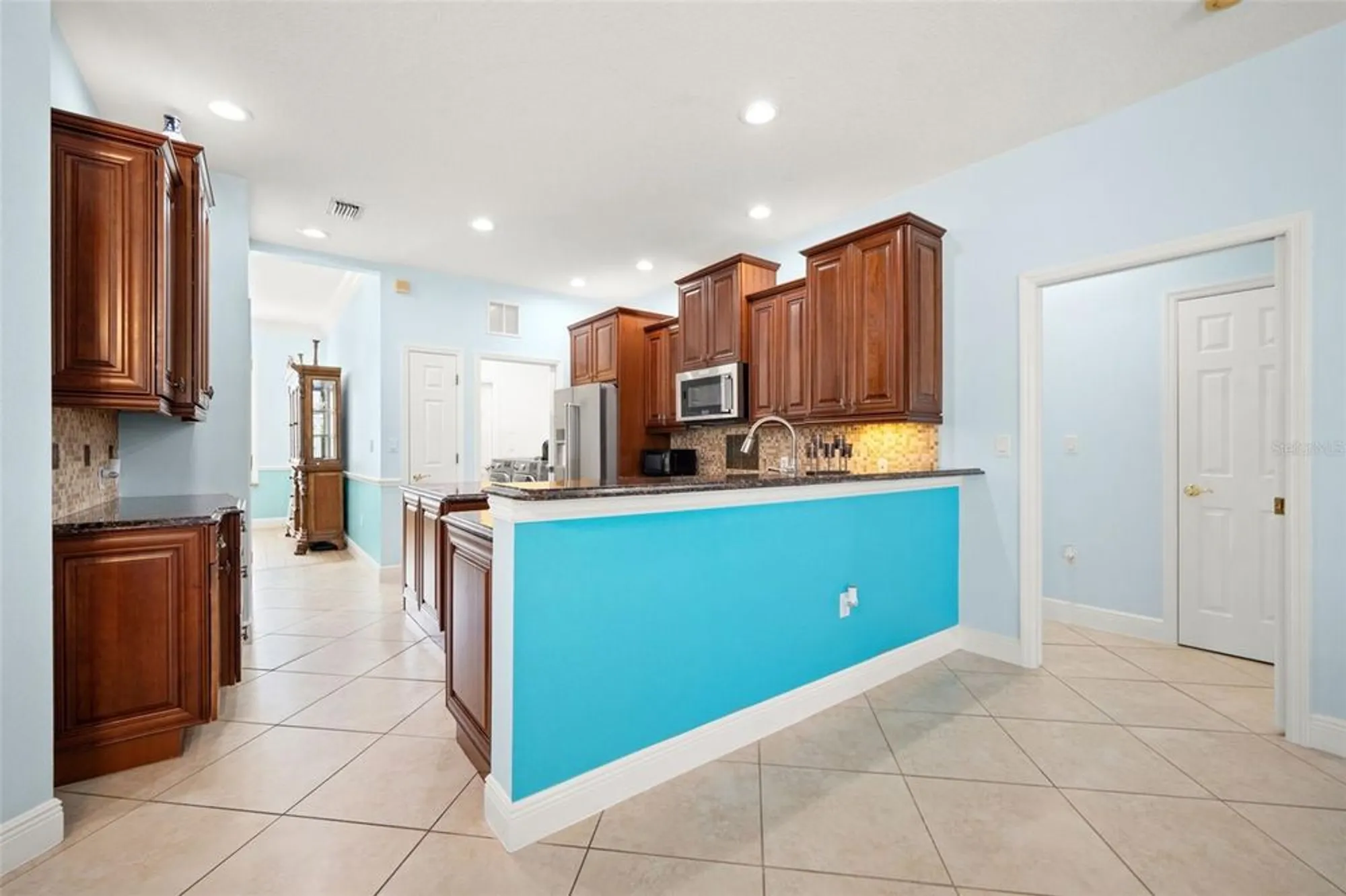 Property Slideshow image 15 of 52 | 6882 tailfeather way, Bradenton, FL, 34203