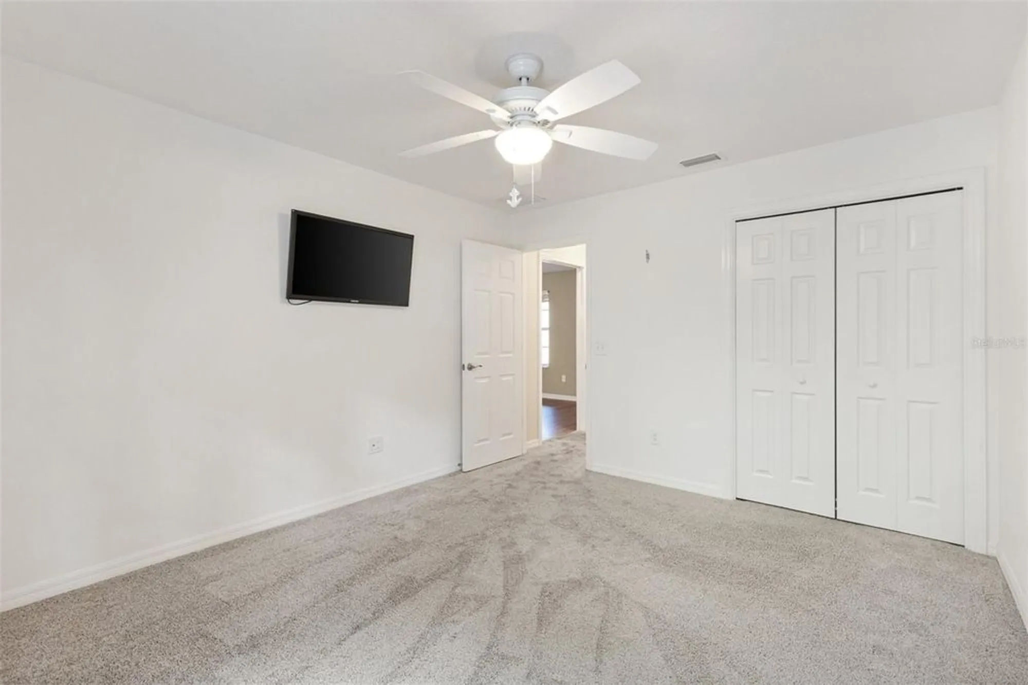 Property Slideshow image 19 of 28 | 428 tarrson blvd, Lady Lake, FL, 32159