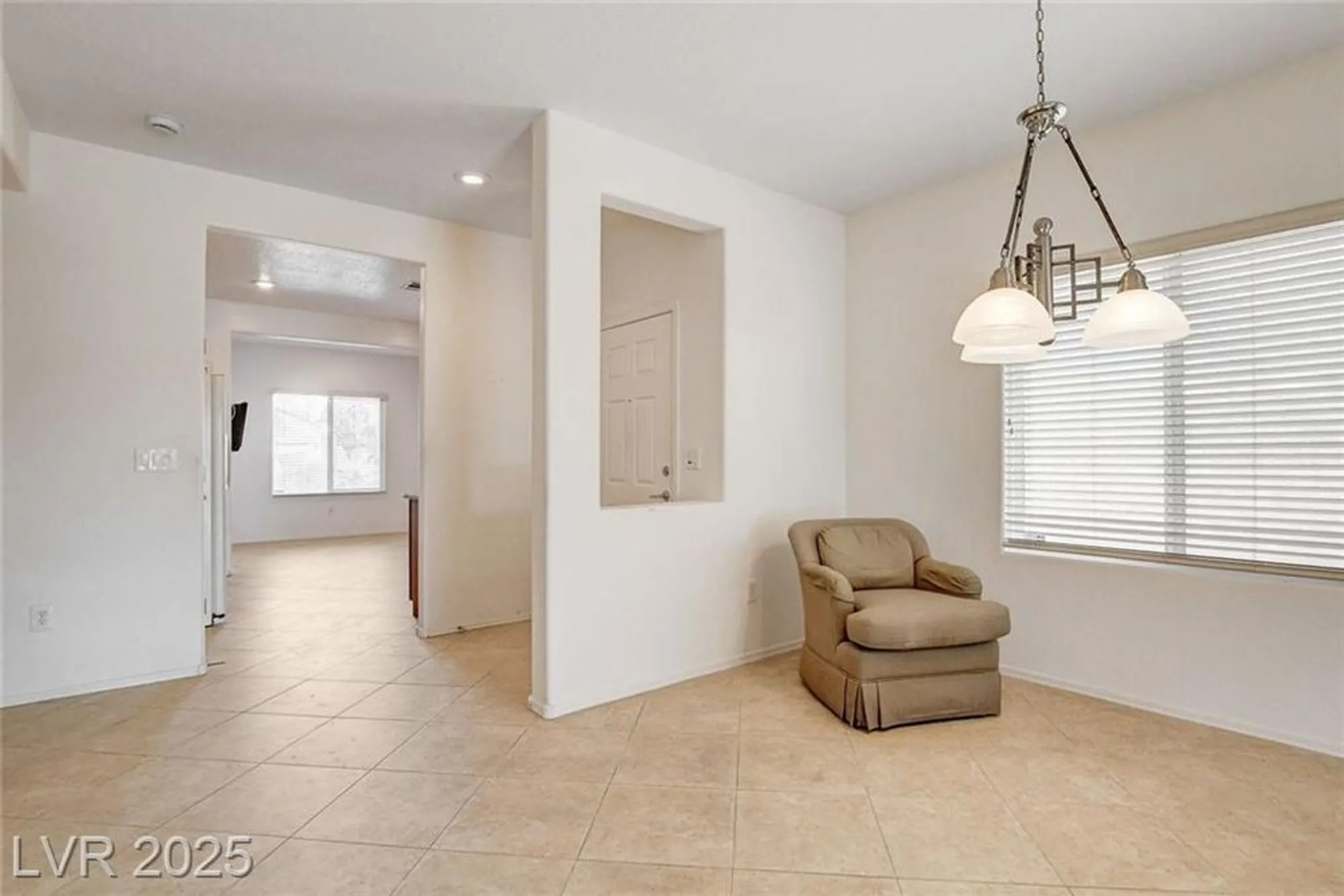 Property Slideshow image 16 of 48 | 2421 willow wren dr, North Las Vegas, NV, 89084