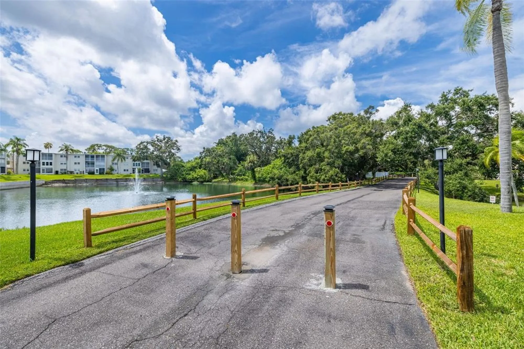 Property Slideshow image 32 of 62 | 946 virginia st apt 207, Dunedin, FL, 34698
