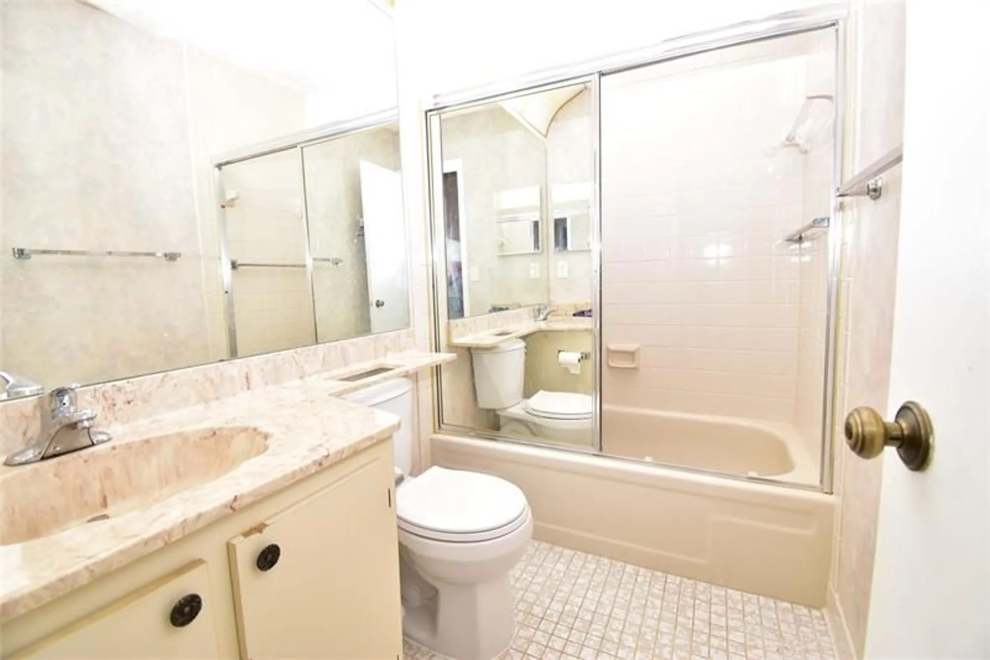 Property Slideshow image 12 of 30 | 3305 silver buttonwood dr, Greenacres, FL, 33463