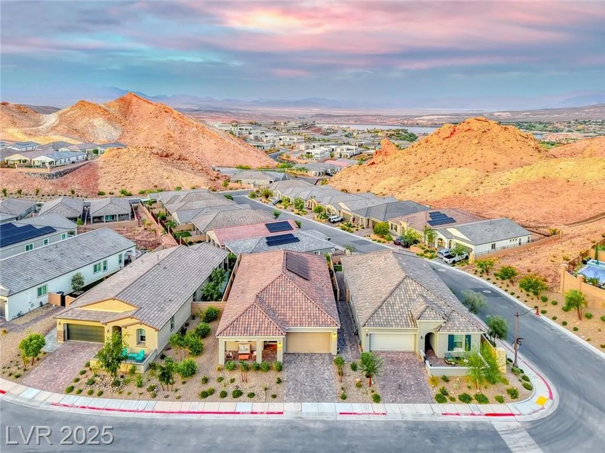Property Slideshow image 1 of 78 | 32 tatahatso point st, Henderson, NV, 89011