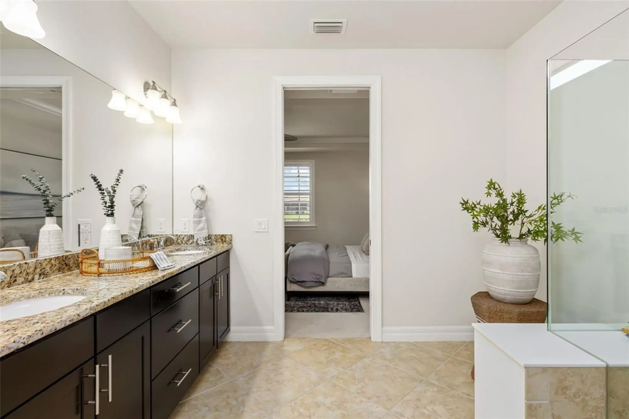 Property Slideshow image 45 of 83 | 11192 whimbrel ln, Sarasota, FL, 34238