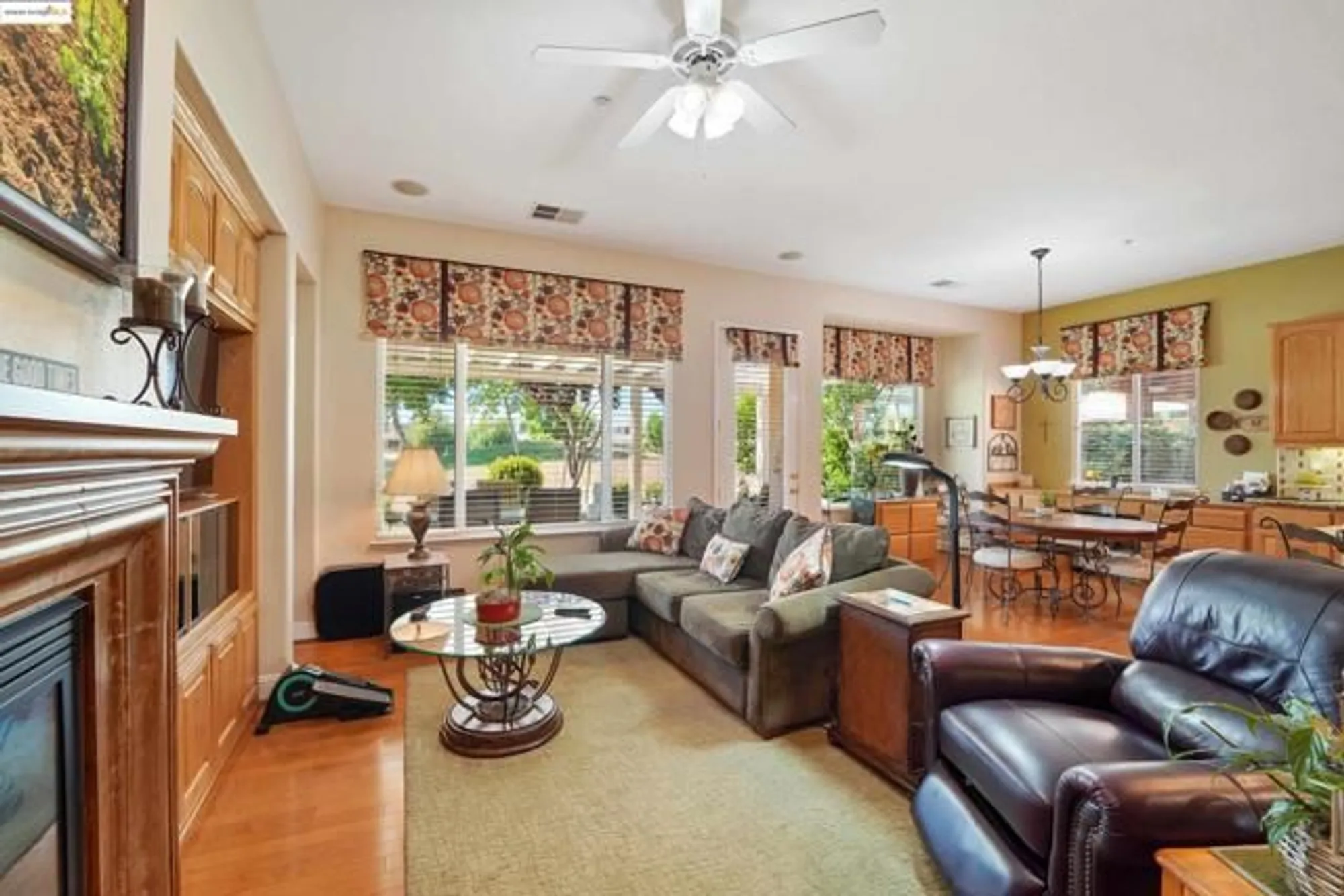 Property Slideshow image 6 of 60 | 910 suntan ln, Brentwood, CA, 94513