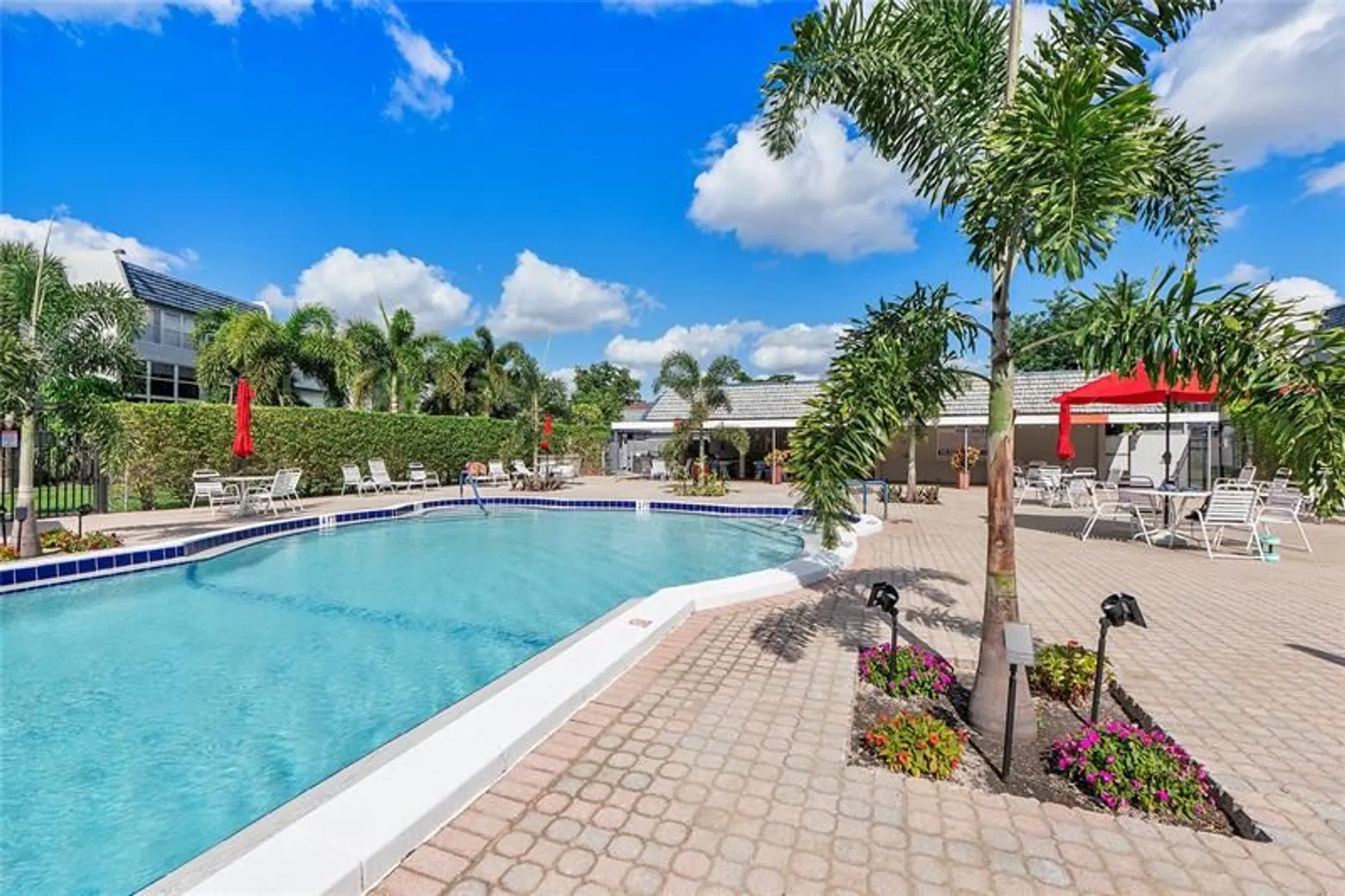 Property Slideshow image 23 of 31 | 7807 golf circle dr 211, Margate, FL, 33063