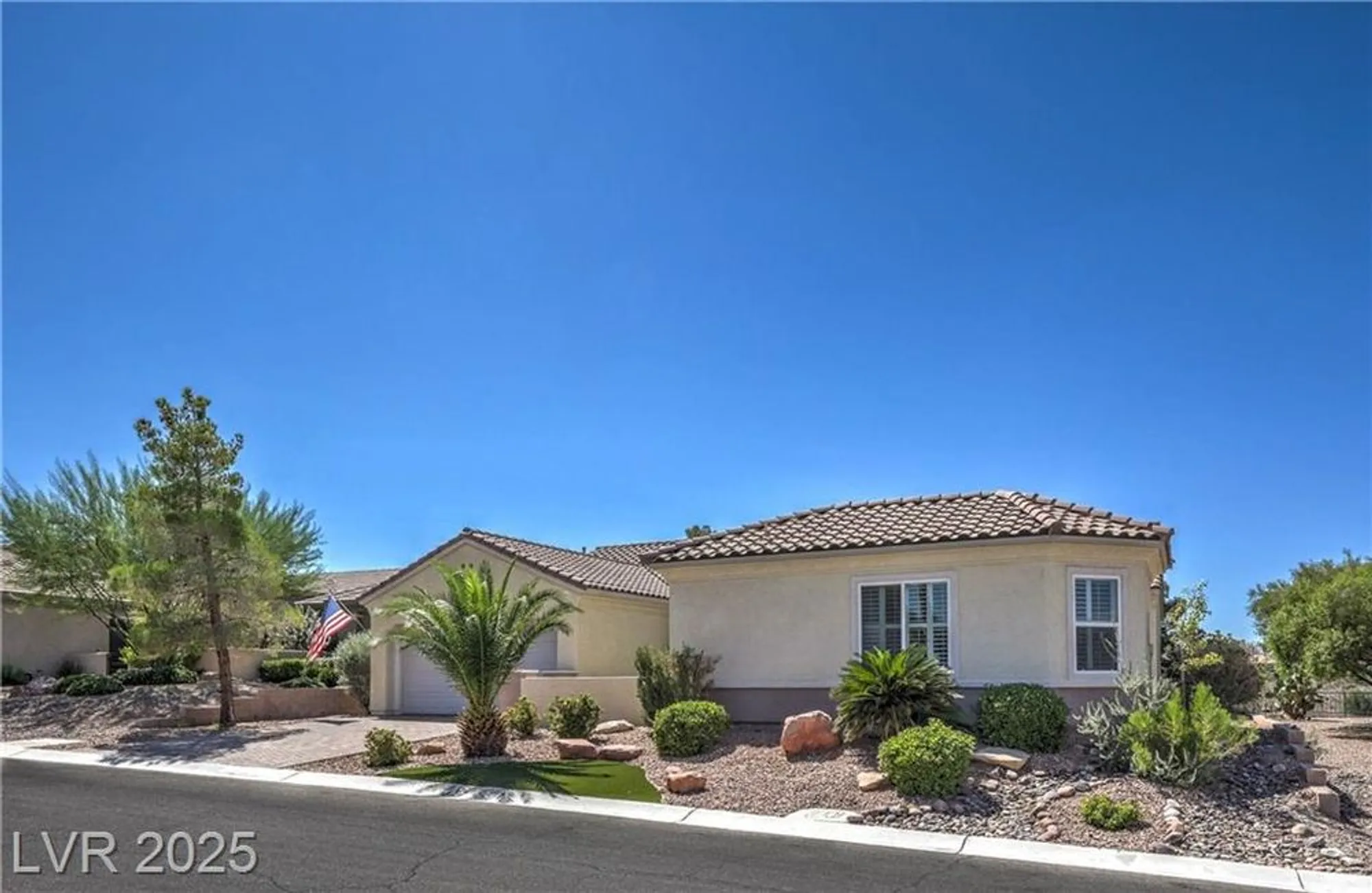 Property Slideshow image 2 of 52 | 1717 warrington dr, Henderson, NV, 89052