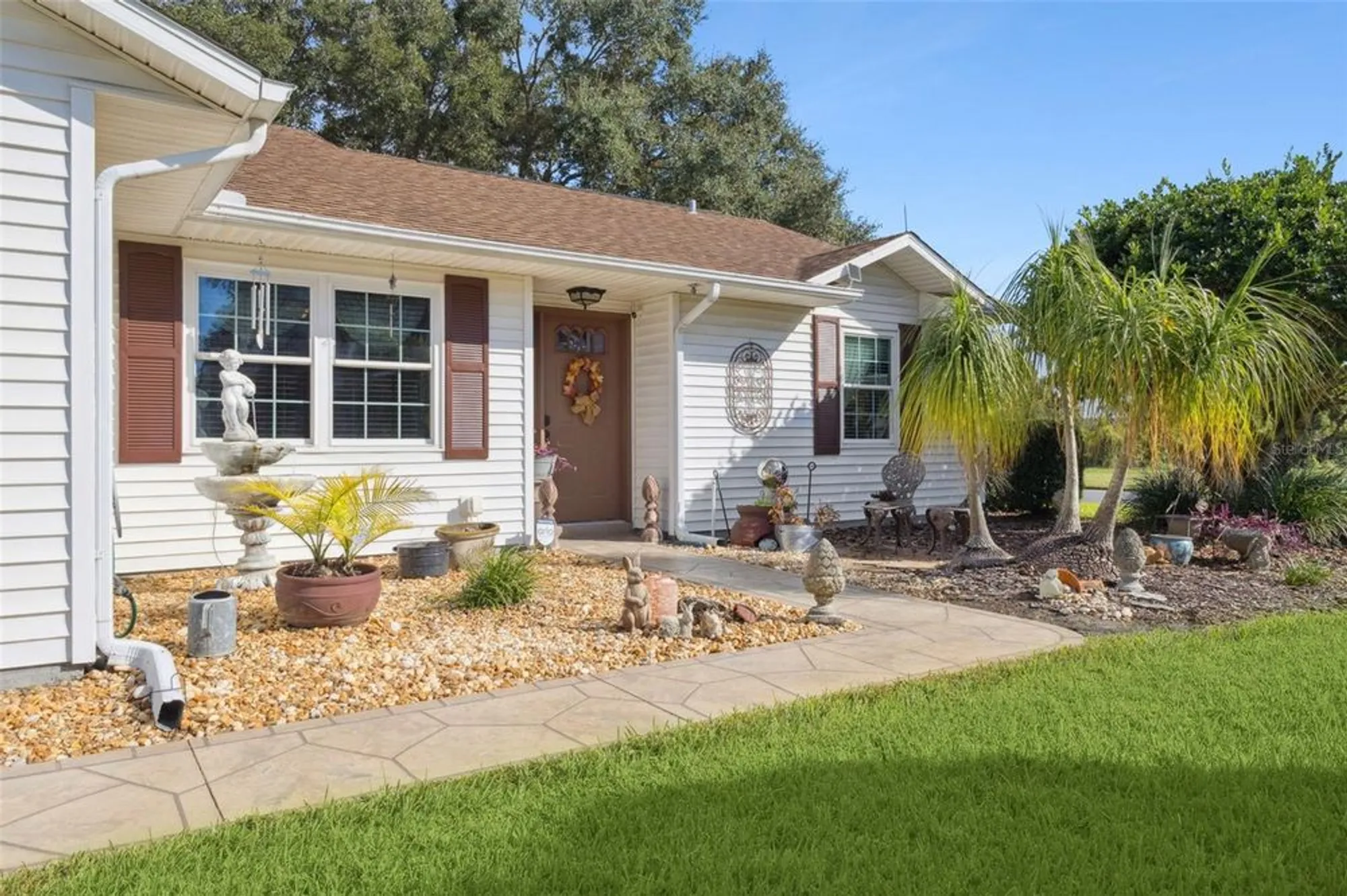 Property Slideshow image 5 of 82 | 26600 racquet cir, Leesburg, FL, 34748