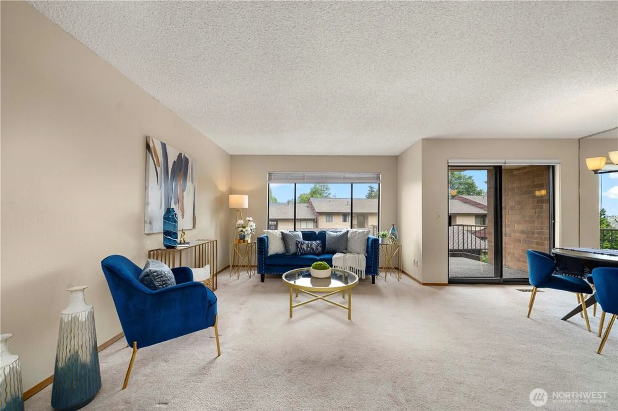 Property Slideshow image 4 of 35 | 10637 glen acres dr s # 10637, Seattle, WA, 98168