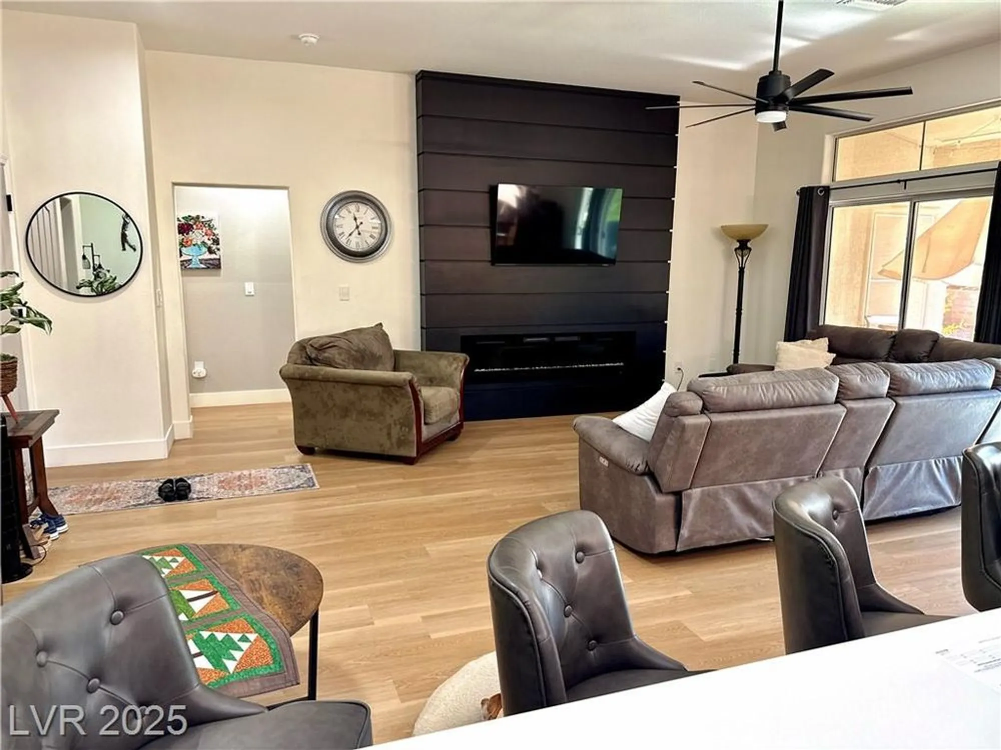 Property Slideshow image 27 of 36 | 10041 netherton dr, Las Vegas, NV, 89134