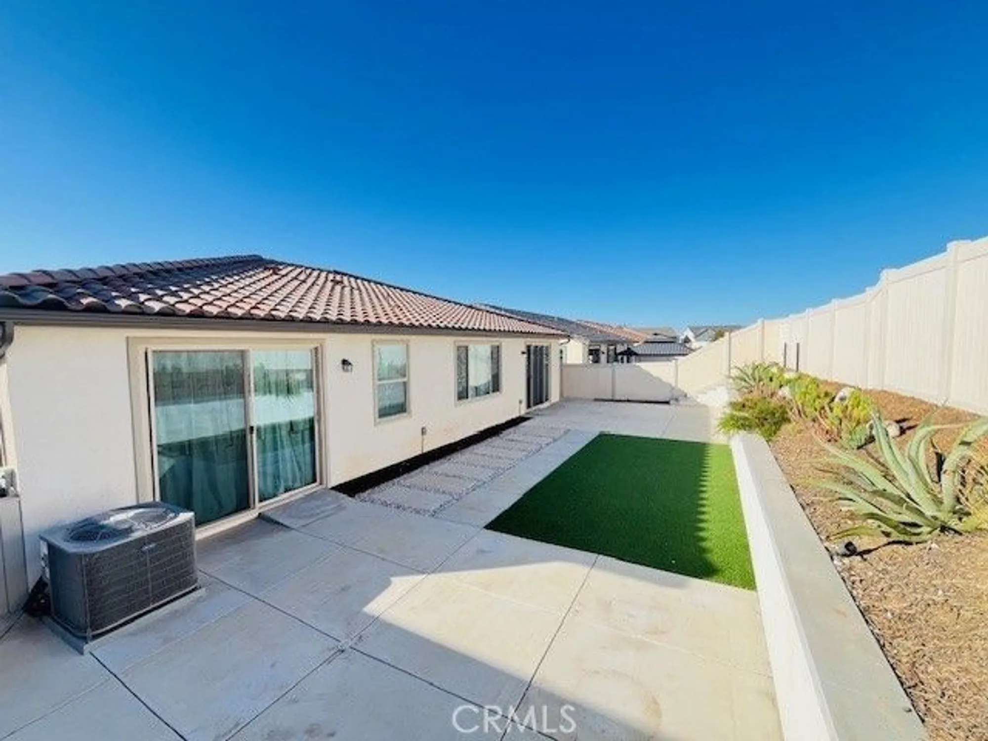 Property Slideshow image 9 of 12 | 28813 chapparal ct, Santa Clarita, CA, 91350