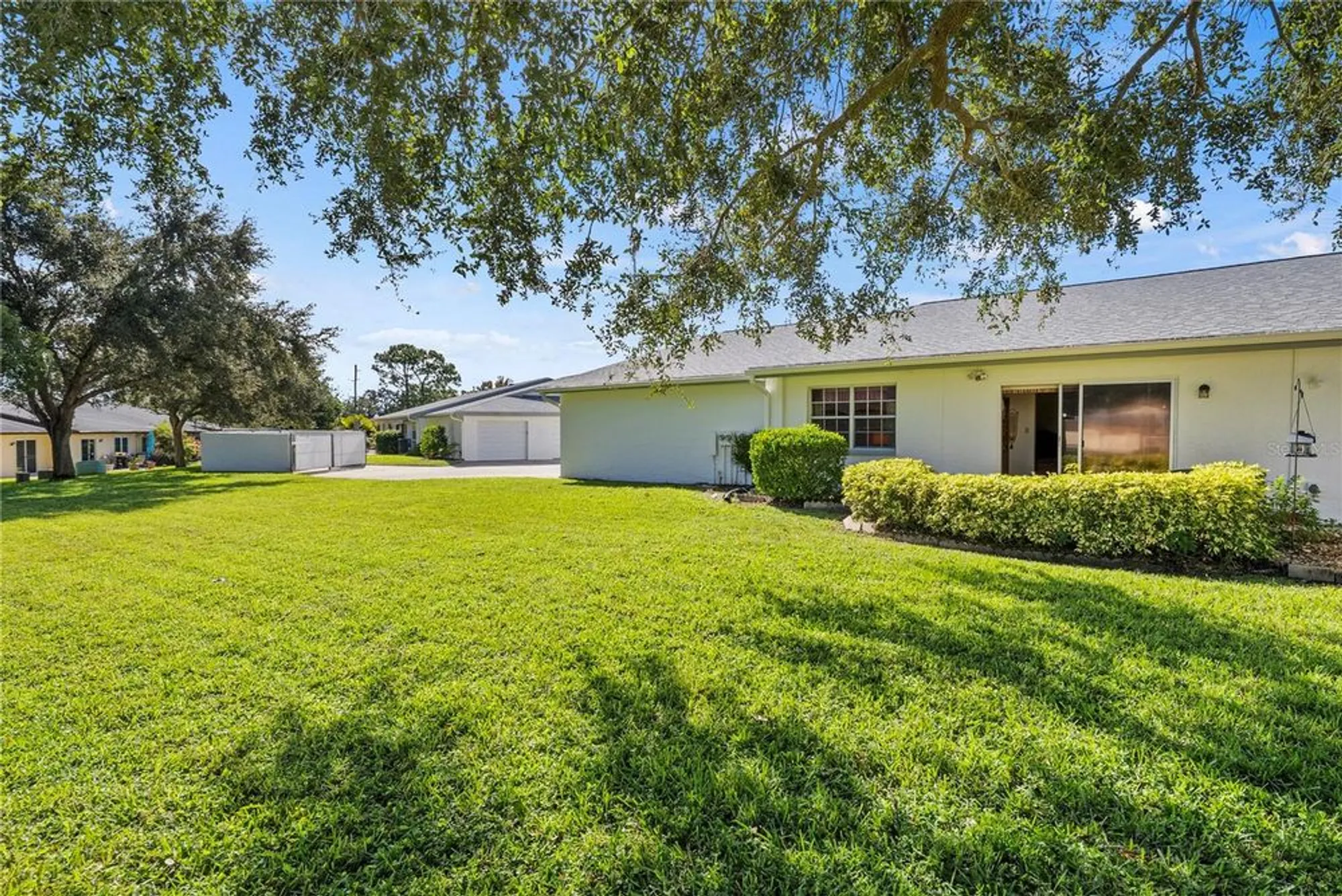 Property Slideshow image 32 of 100 | 3420 stonehaven ct d, Palm Harbor, FL, 34684