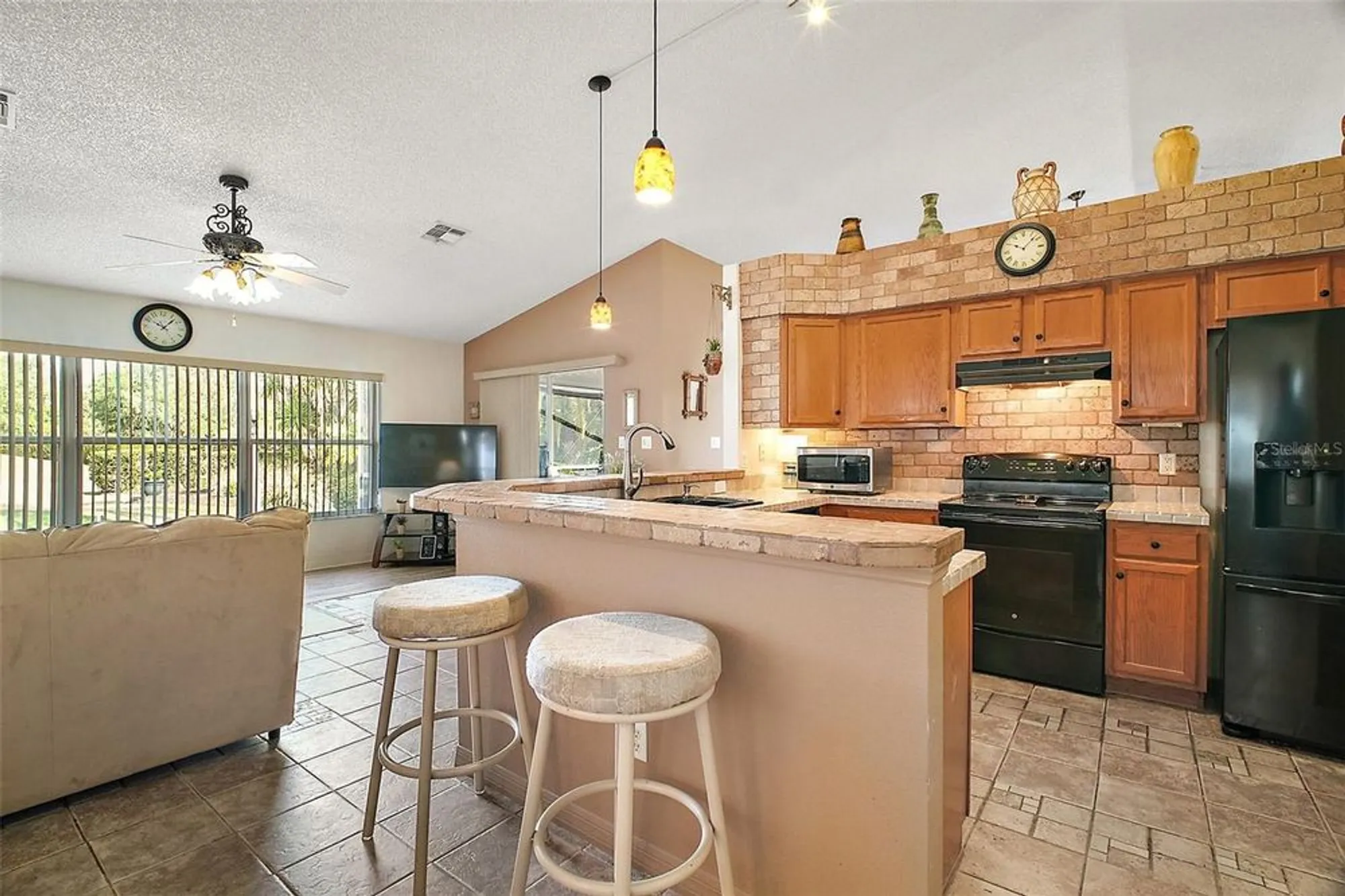 Property Slideshow image 23 of 36 | 25129 riverwalk dr, Leesburg, FL, 34748