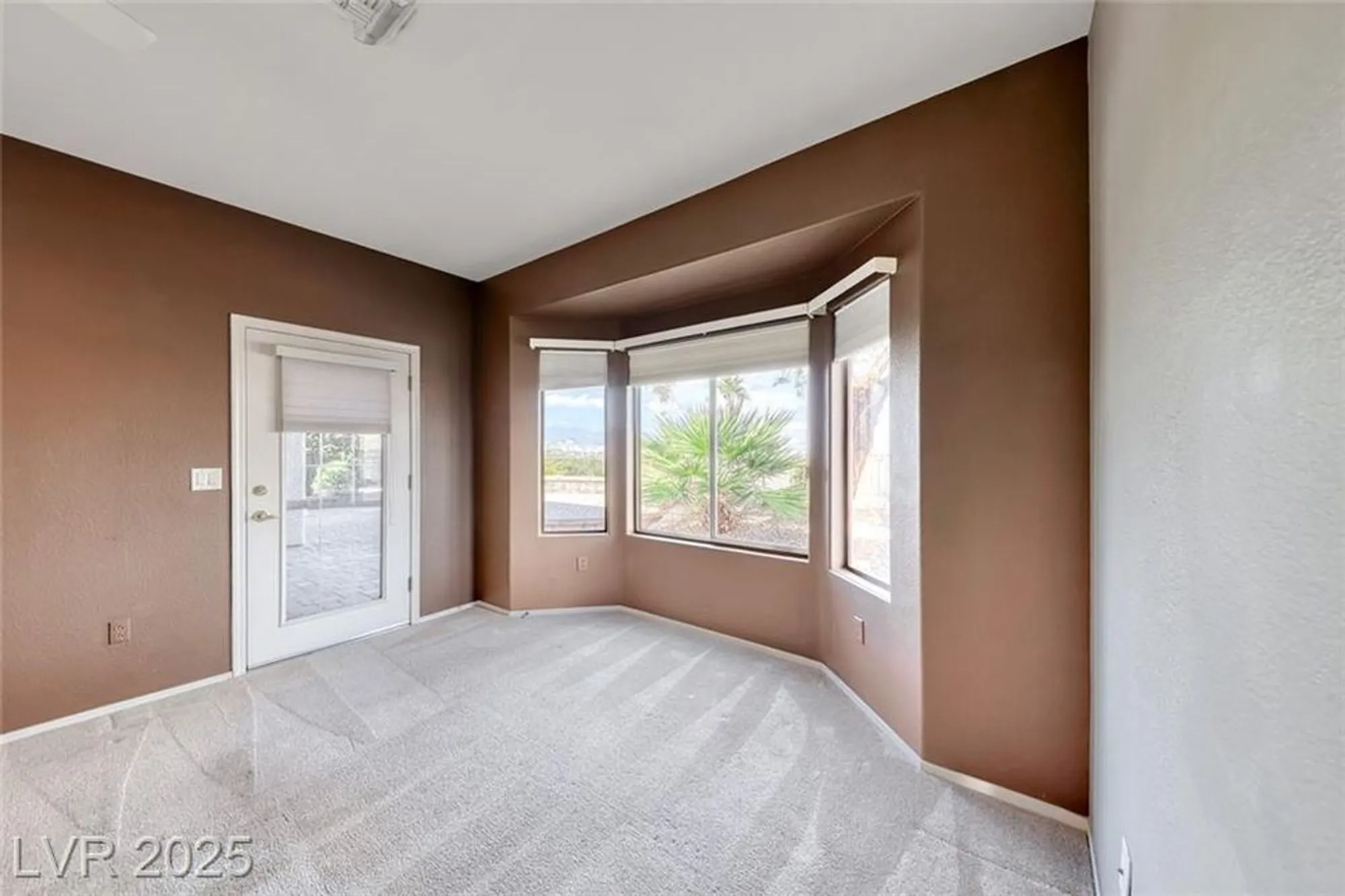 Property Slideshow image 26 of 56 | 1601 wellington springs ave, Henderson, NV, 89052