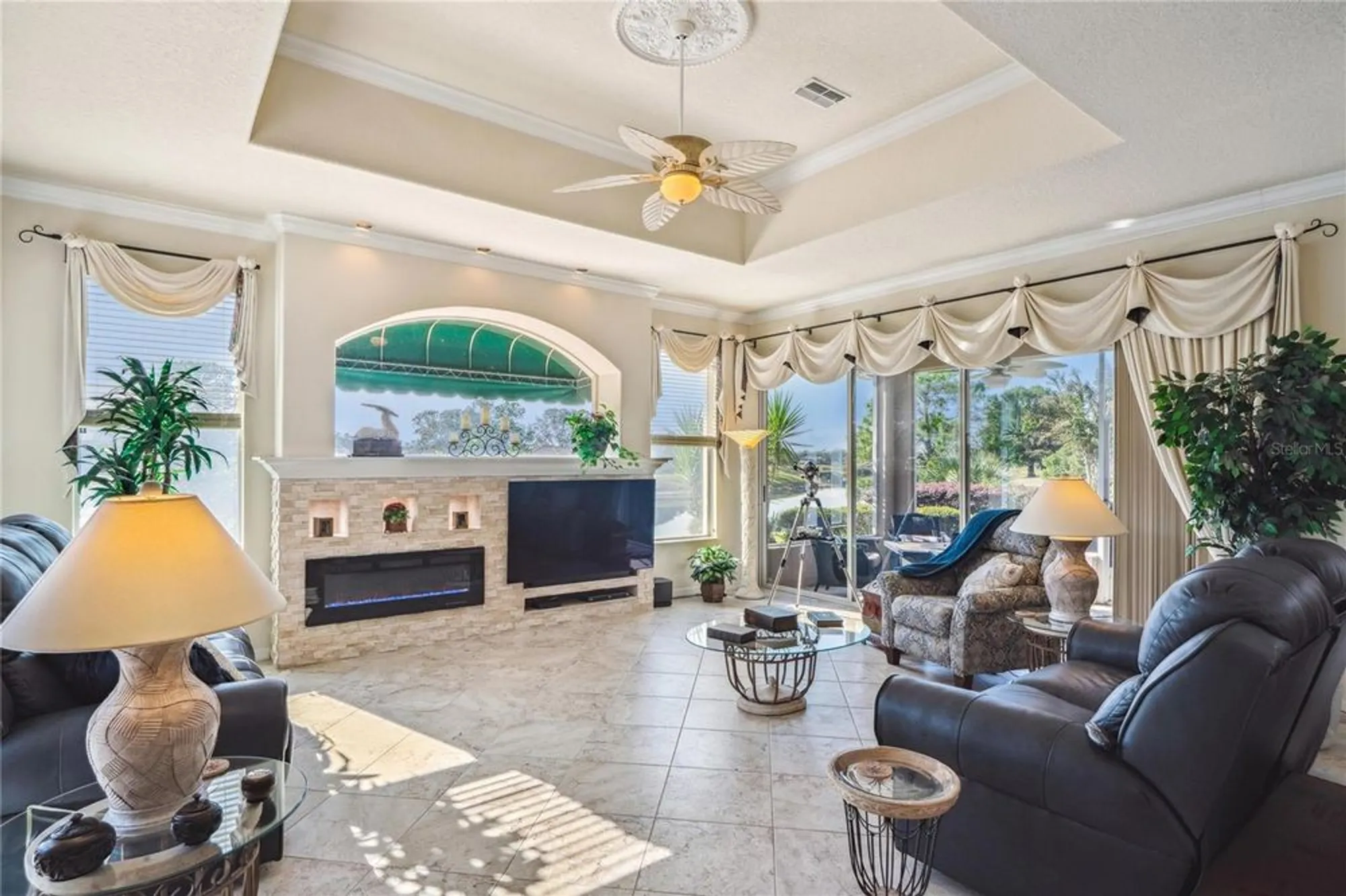 Property Slideshow image 7 of 100 | 9298 grand cypress dr, Weeki Wachee, FL, 34613