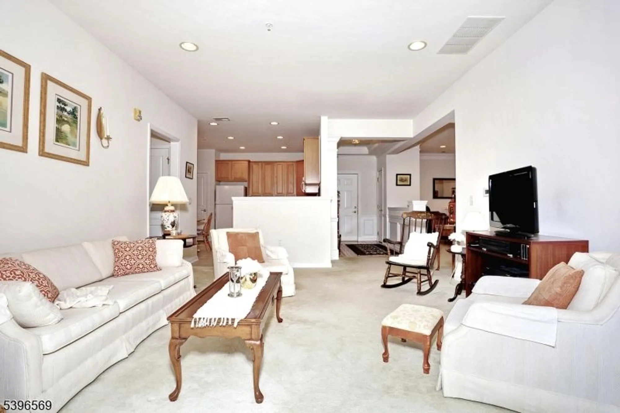 Property Slideshow image 17 of 45 | 10203 warrens way # 203, Wanaque, NJ, 07465