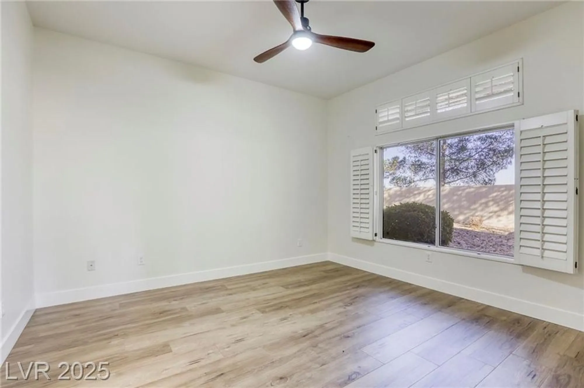 Property Slideshow image 27 of 46 | 9800 villa ridge dr, Las Vegas, NV, 89134