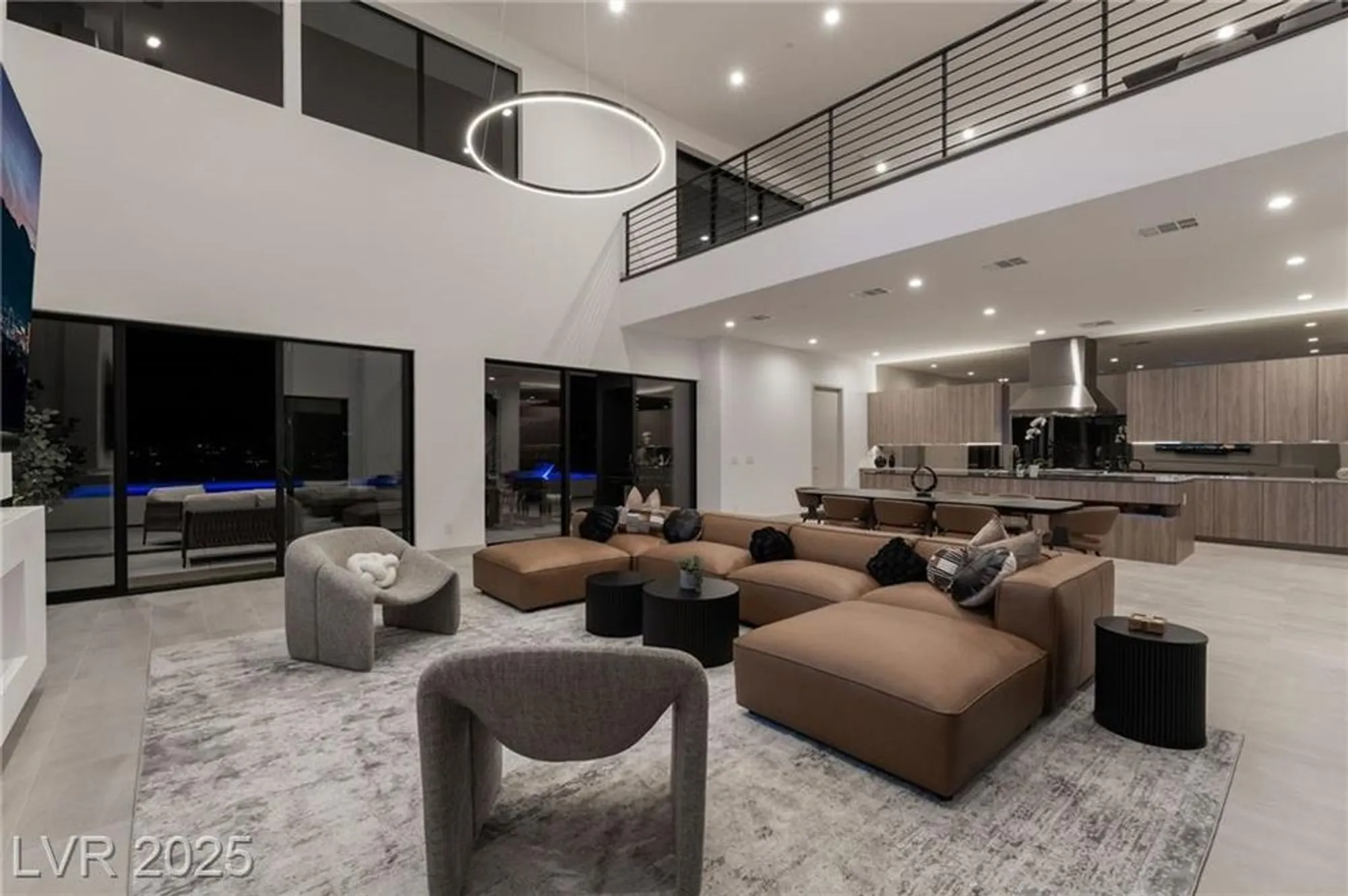 Property Slideshow image 53 of 67 | 33 falling ridge ln, Henderson, NV, 89011