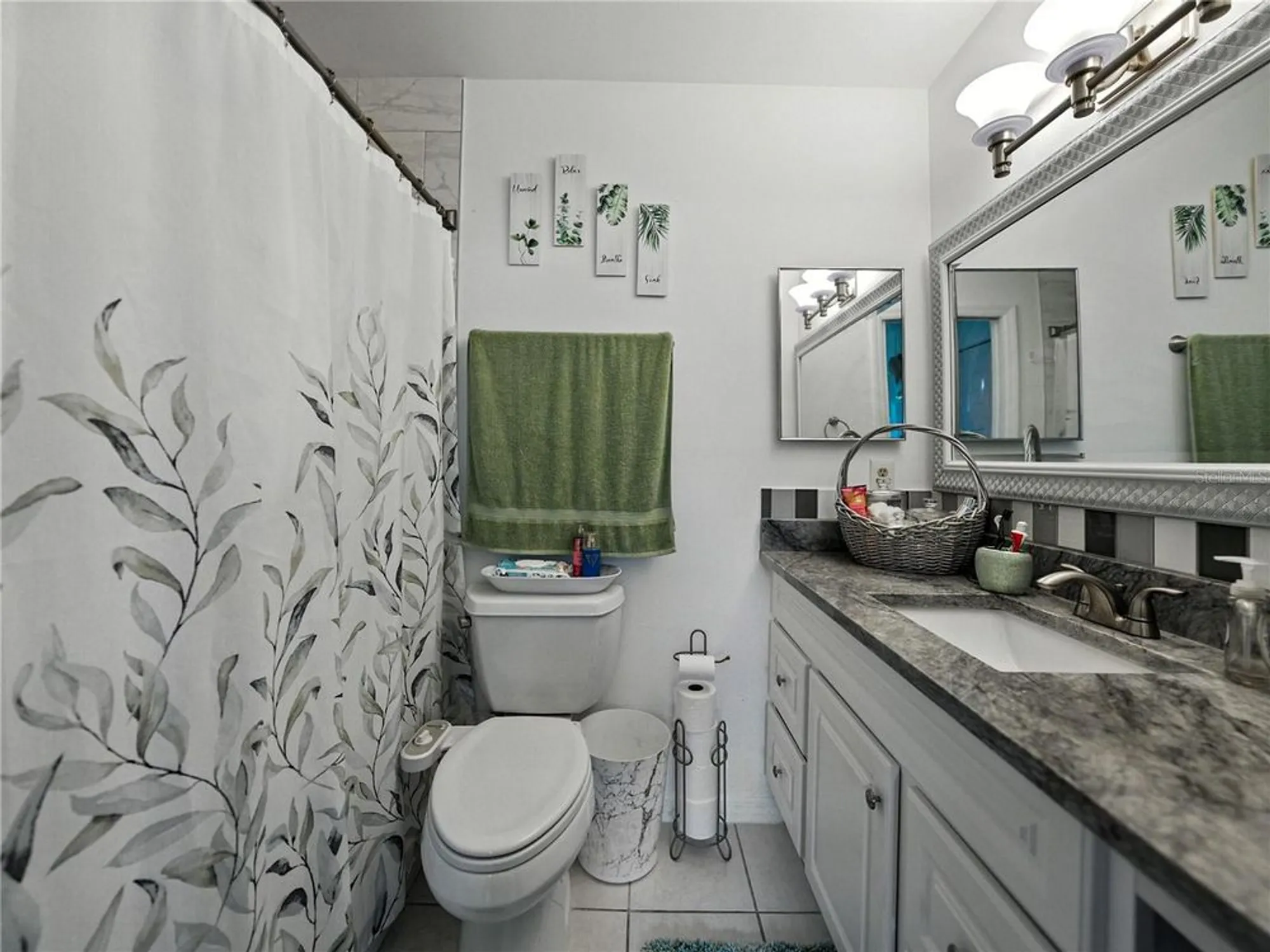 Property Slideshow image 19 of 42 | 322 gloucester blvd # 322, Sun City Center, FL, 33573