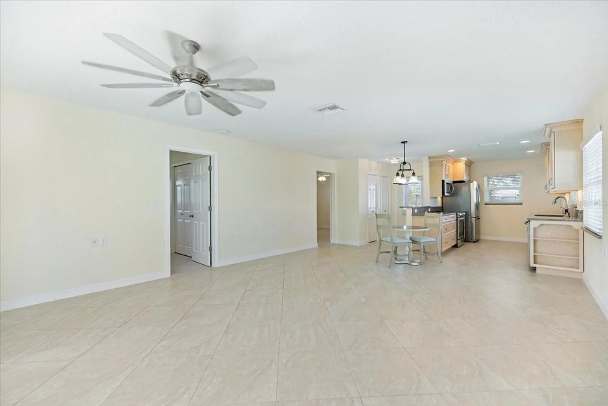 Property Slideshow image 12 of 47 | 107 clipper way # 107, Nokomis, FL, 34275