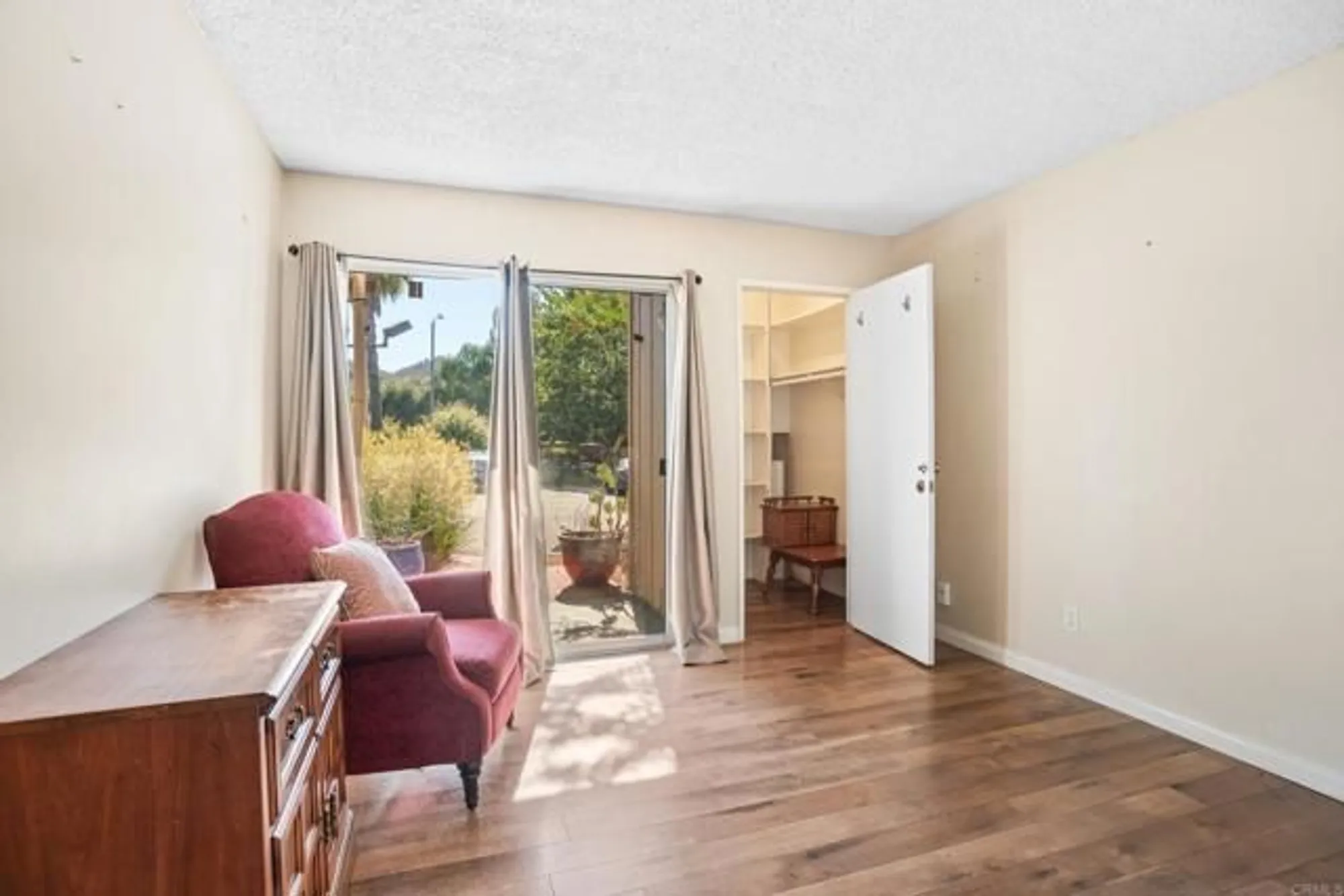Property Slideshow image 17 of 21 | 27735 mountain meadow rd unit 19, Escondido, CA, 92026