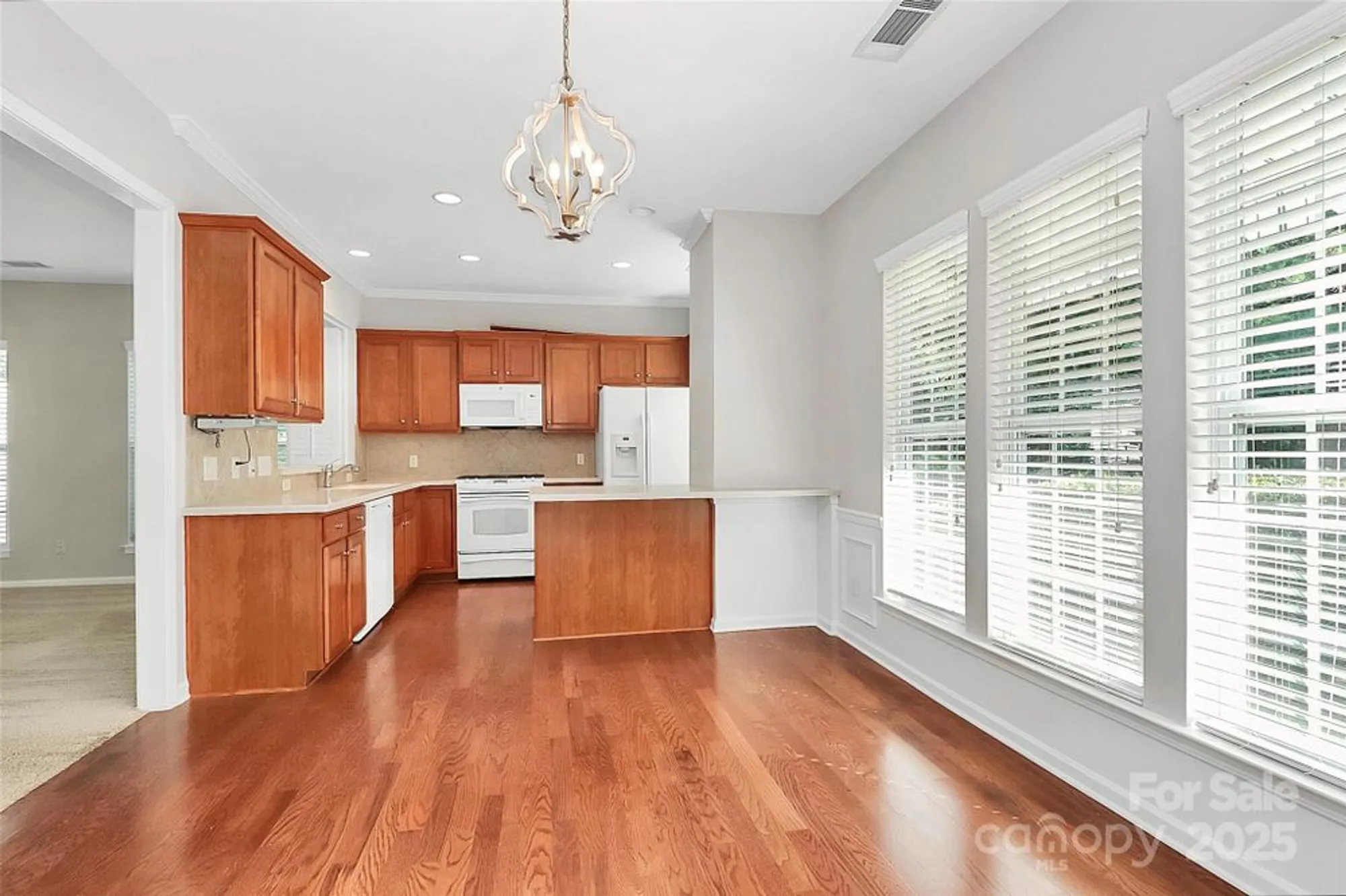 Property Slideshow image 11 of 48 | 911 lily magnolia ct, Fort Mill, SC, 29707