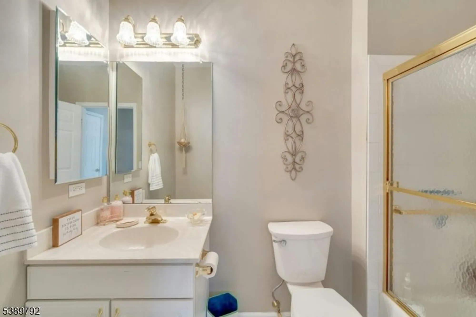 Property Slideshow image 31 of 50 | 5 la rochelle dr, Manchester Tw, NJ, 08759