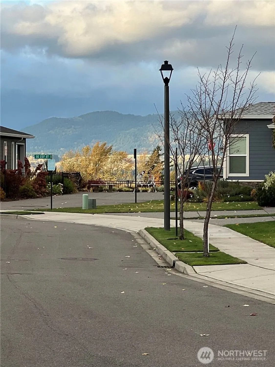 Property Slideshow image 28 of 33 | 22701 se 237th pl, Maple Valley, WA, 98038